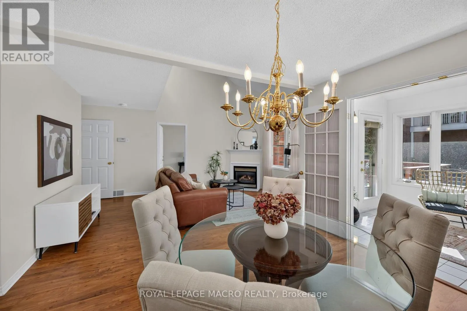 4 - 4108 LOGANBERRY COURT