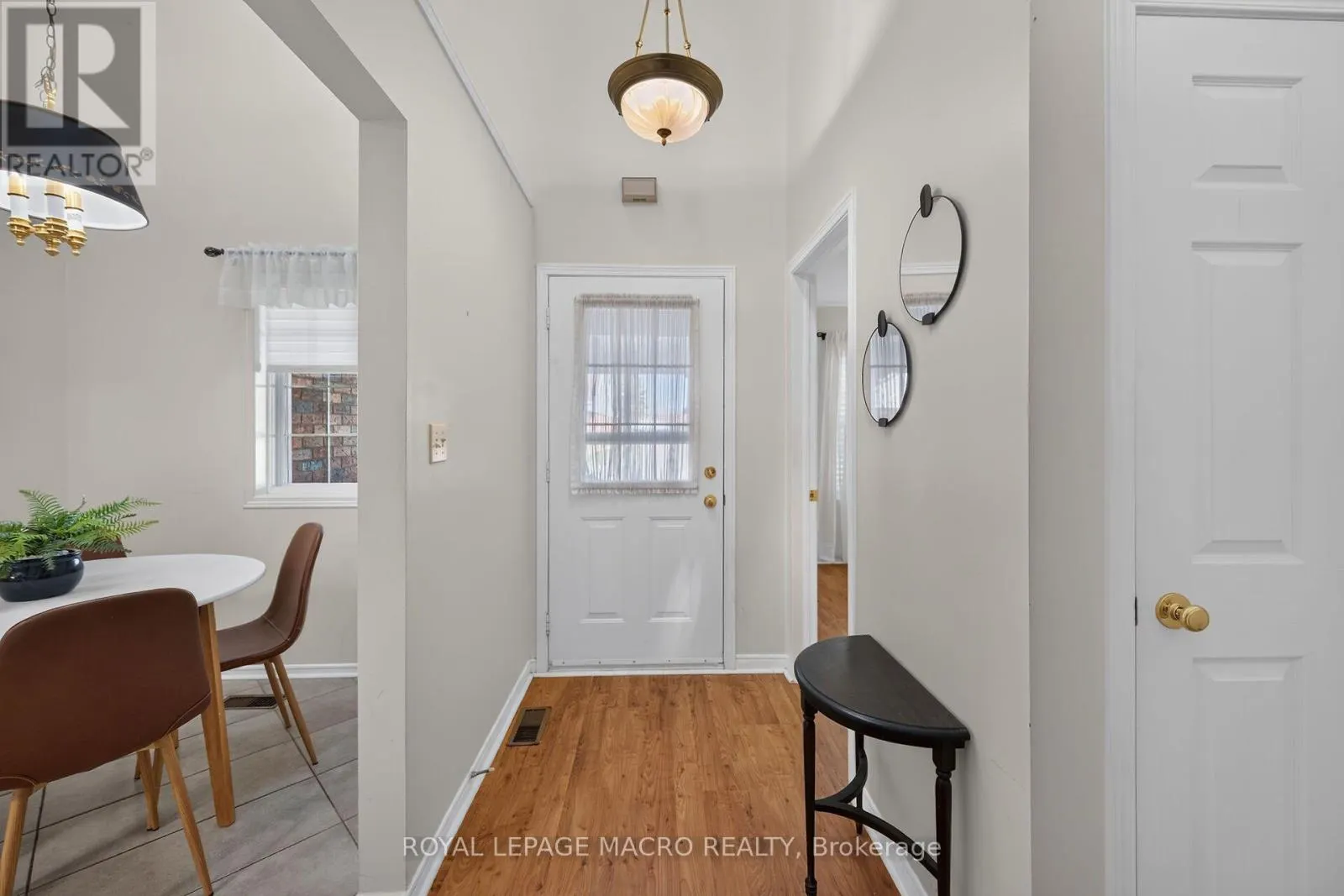 4 - 4108 LOGANBERRY COURT