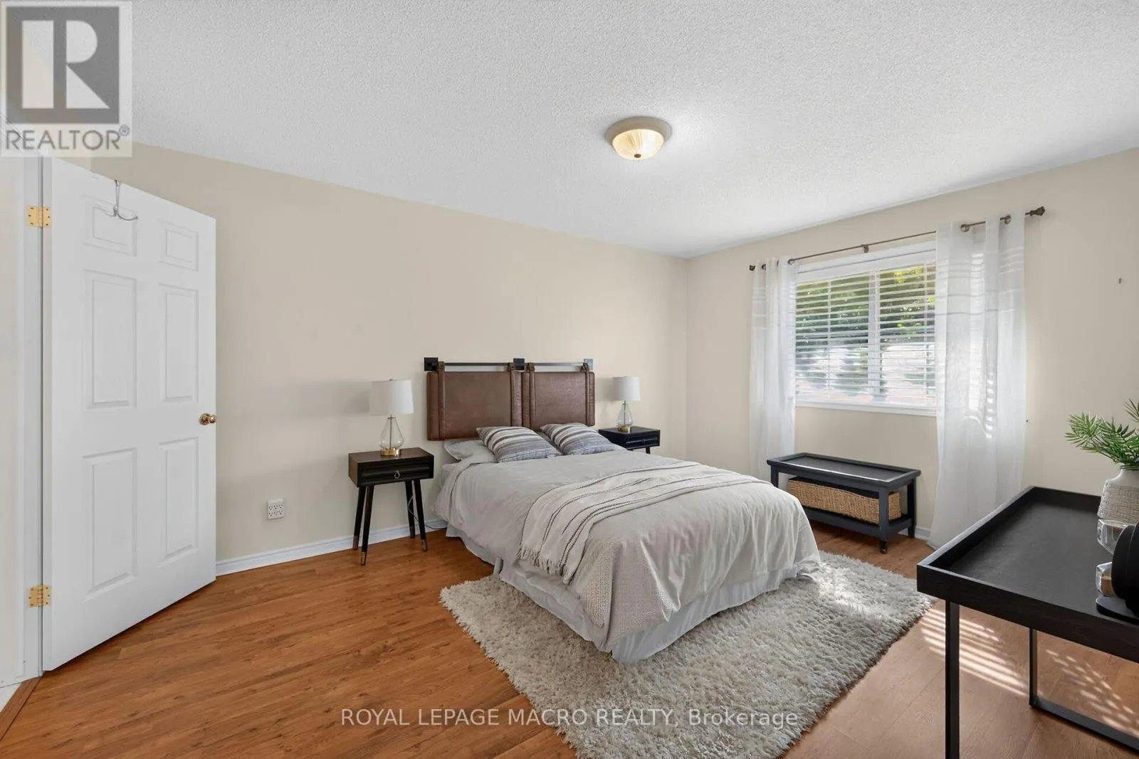 4 - 4108 LOGANBERRY COURT