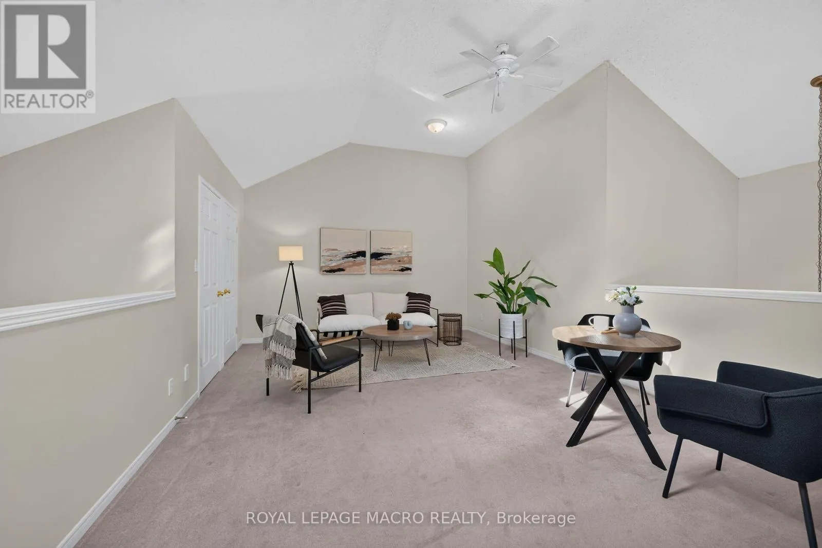 4 - 4108 LOGANBERRY COURT