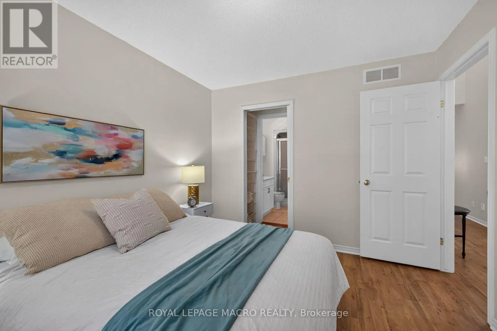 4 - 4108 LOGANBERRY COURT
