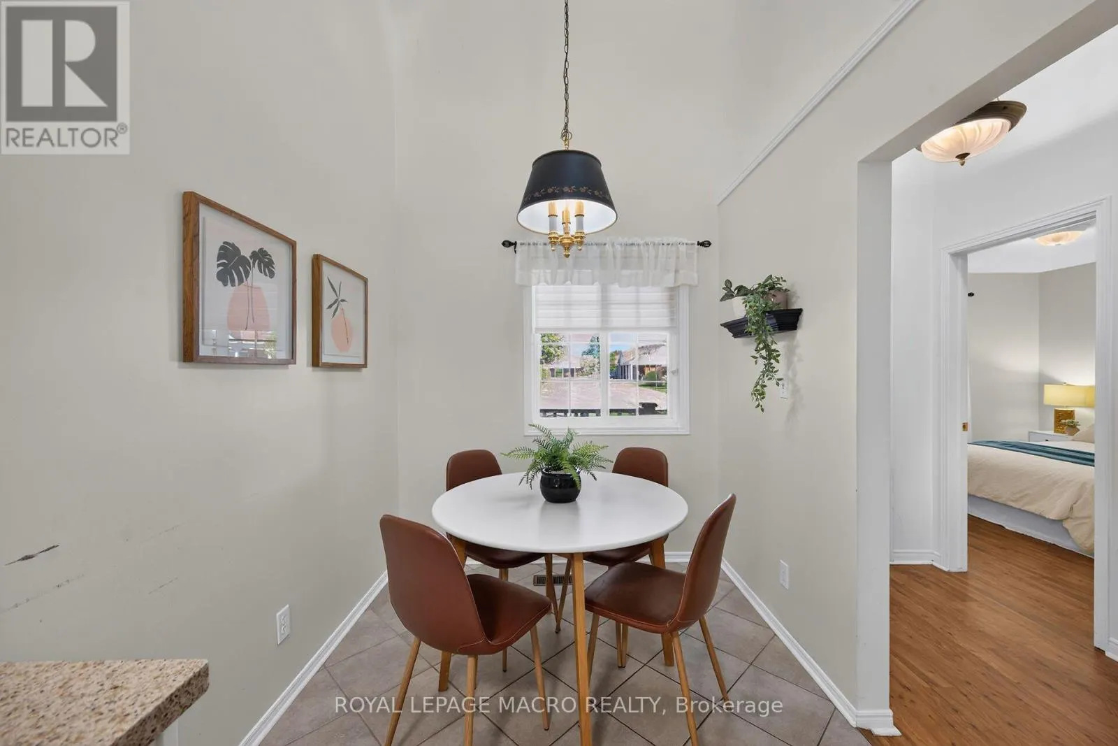 4 - 4108 LOGANBERRY COURT