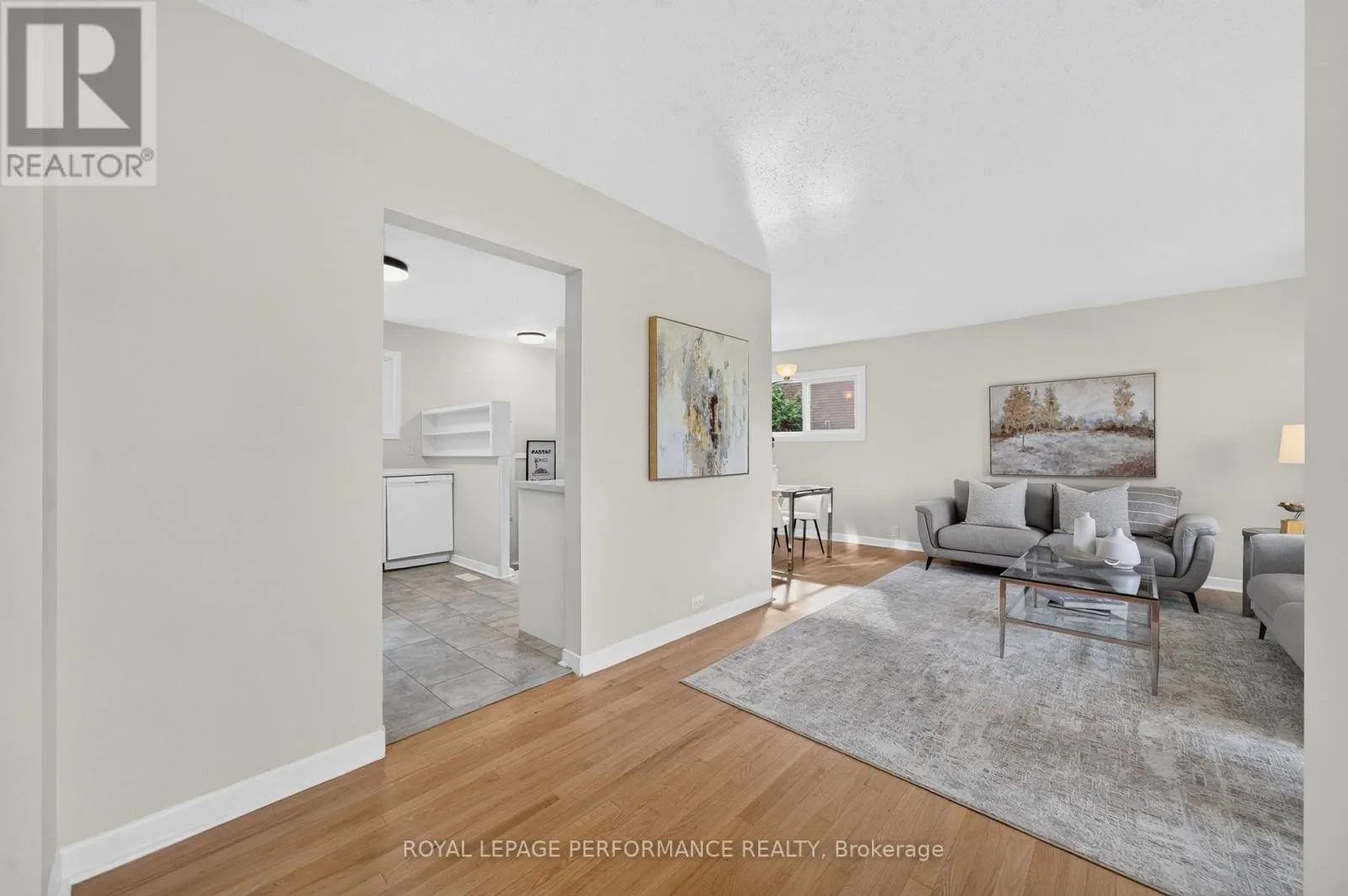 21 MILLBROOK CRESCENT