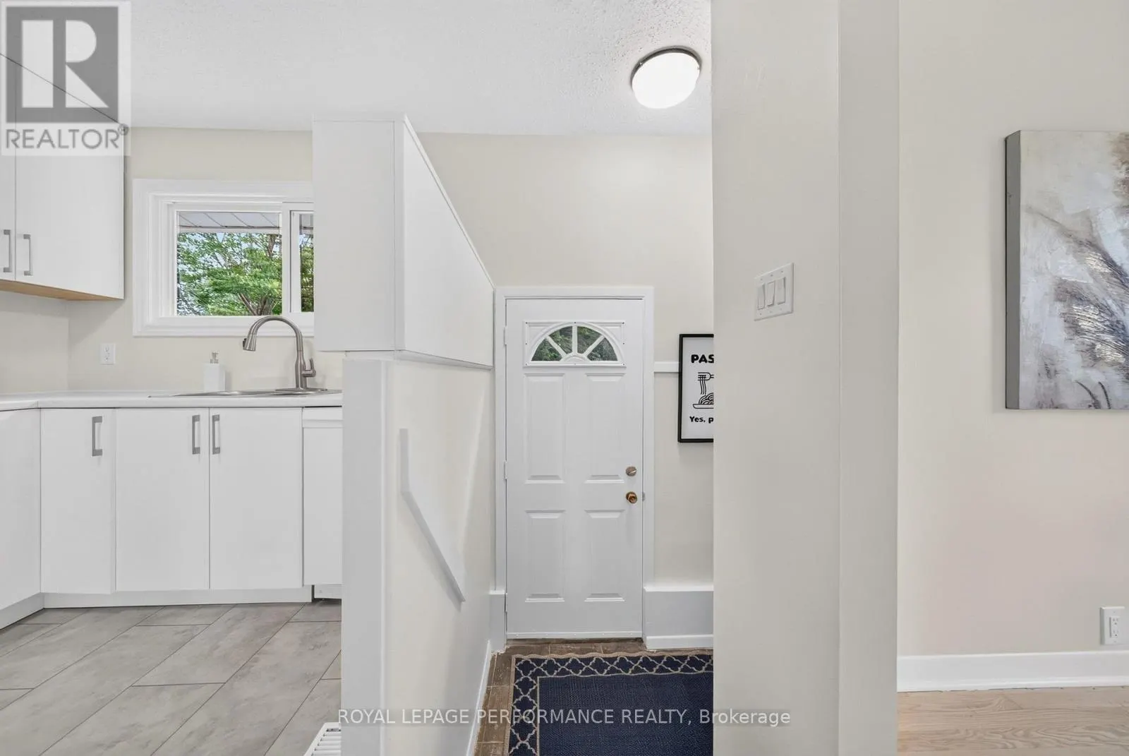 21 MILLBROOK CRESCENT