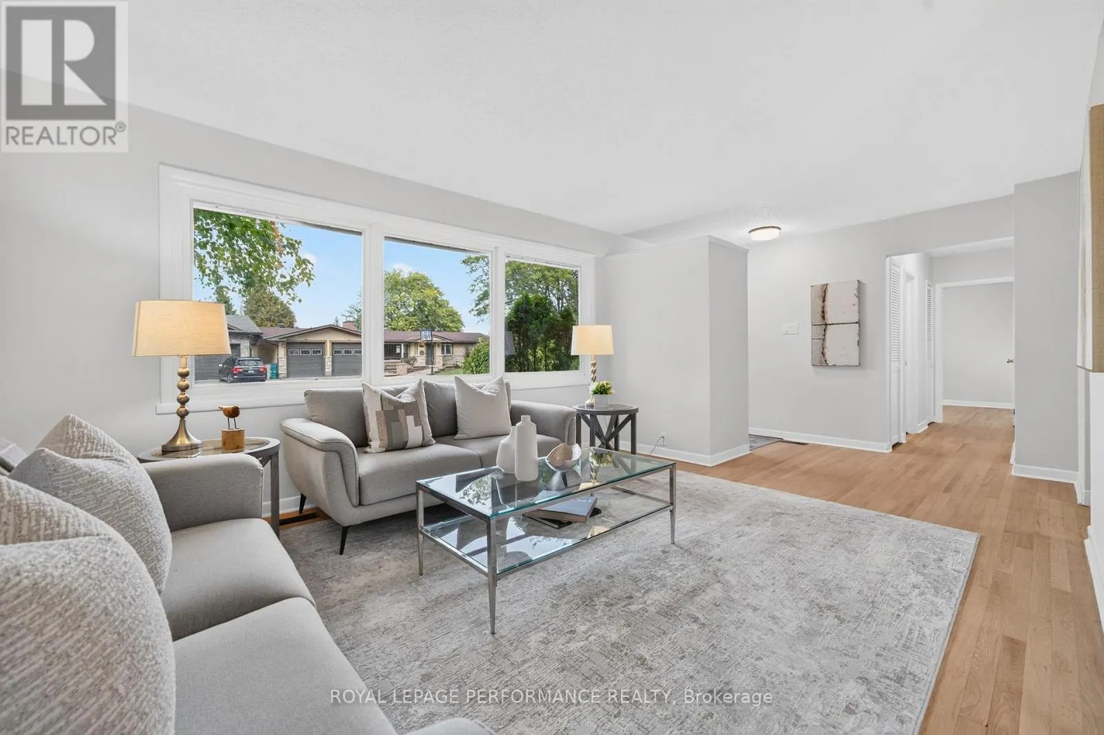 21 MILLBROOK CRESCENT