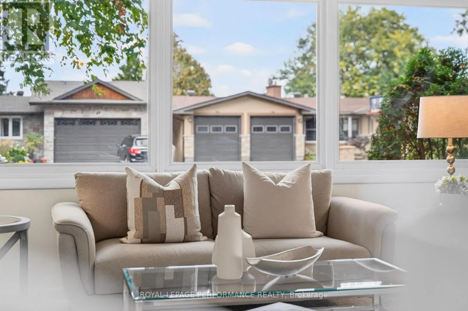 21 MILLBROOK CRESCENT