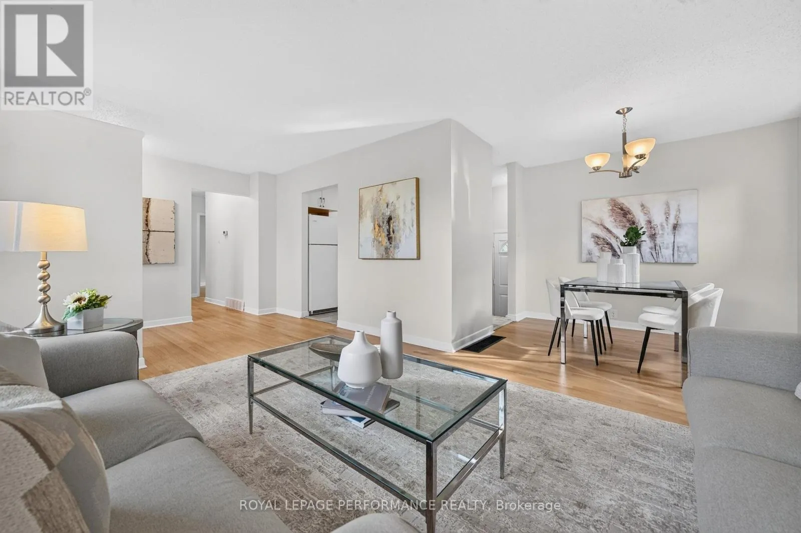 21 MILLBROOK CRESCENT