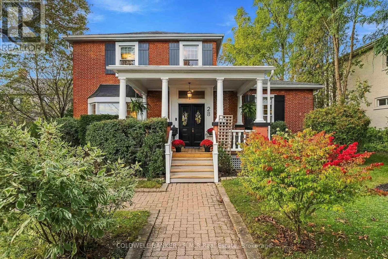 28 UNIVERSITY AVENUE W