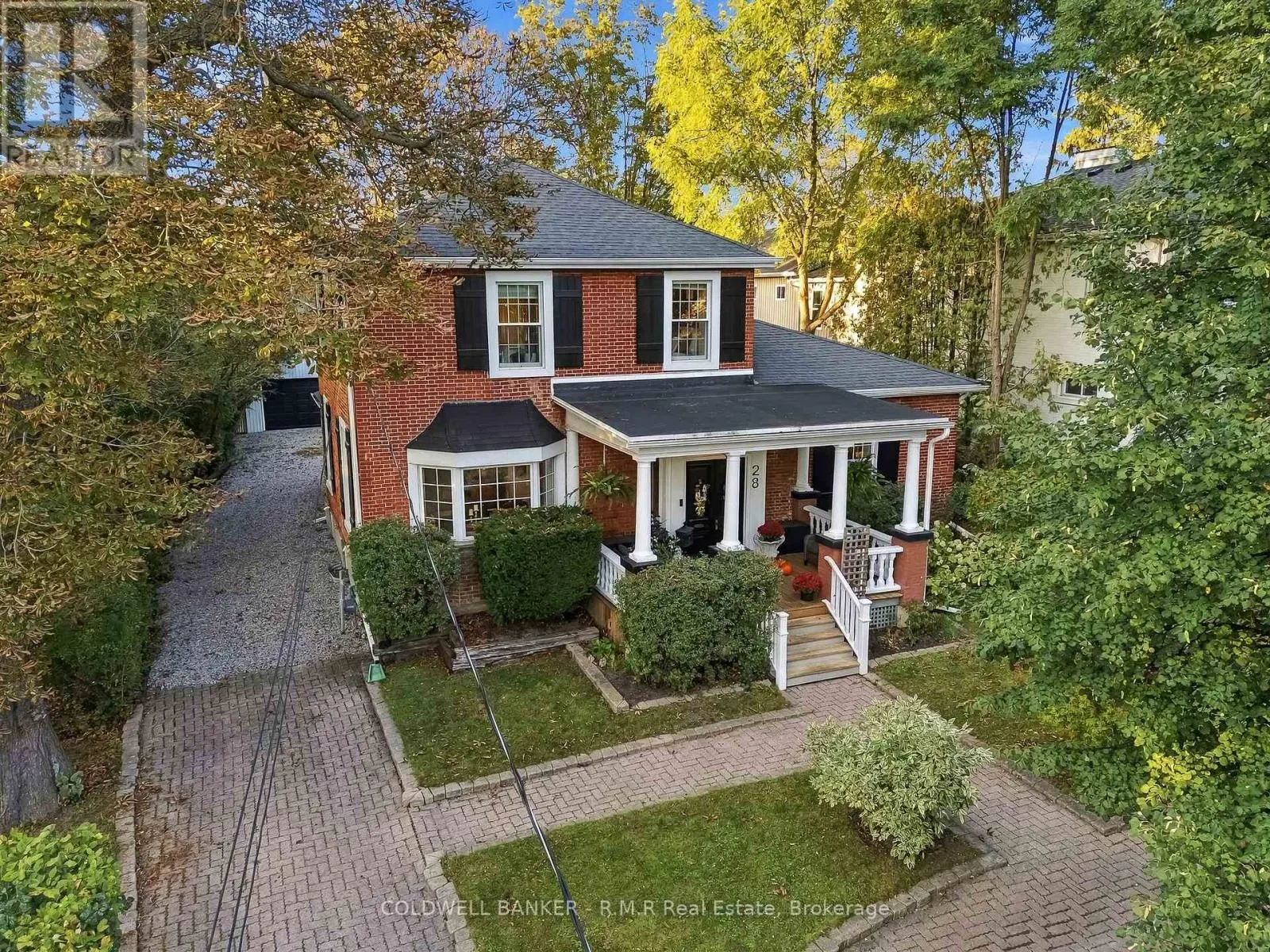28 UNIVERSITY AVENUE W