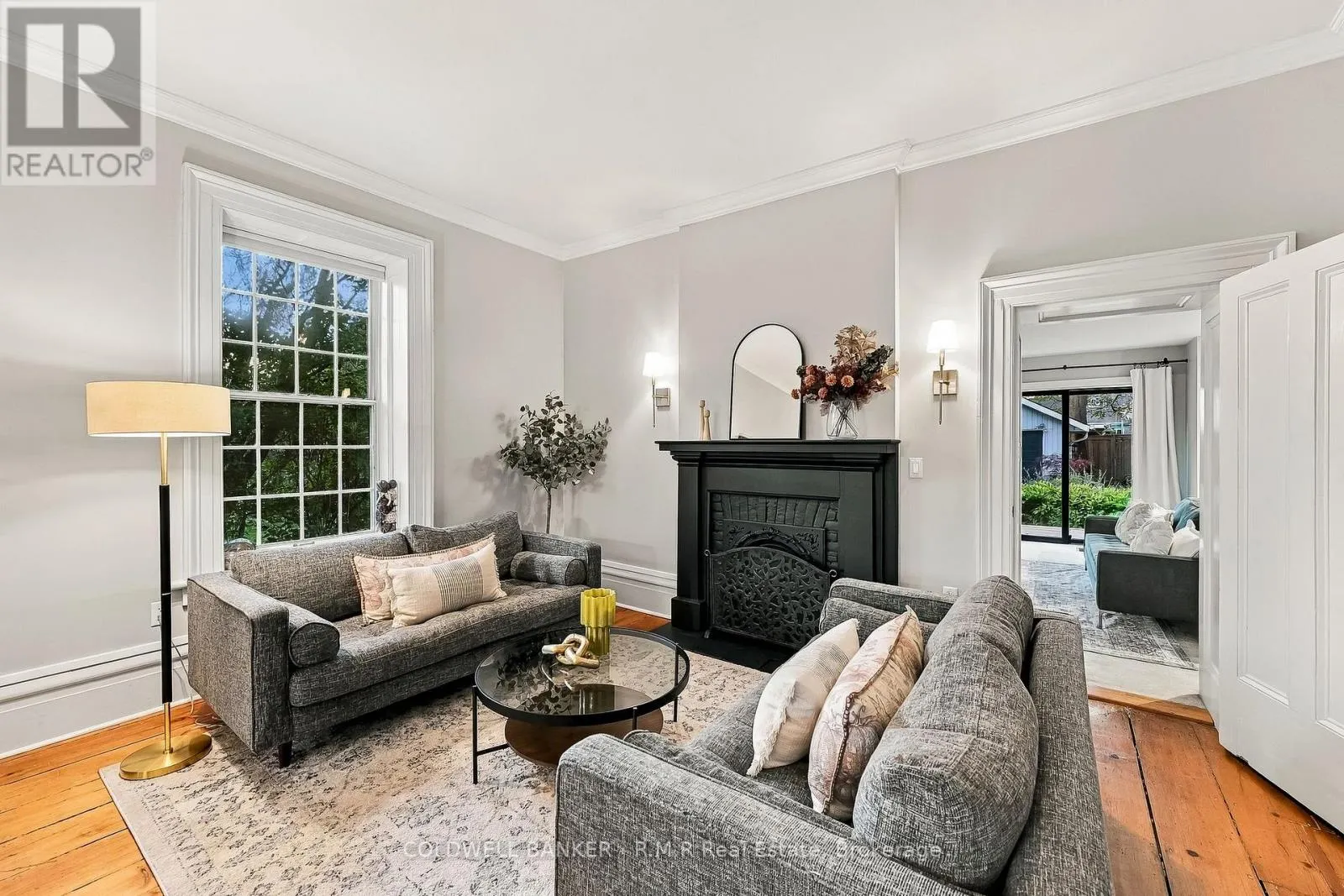 28 UNIVERSITY AVENUE W