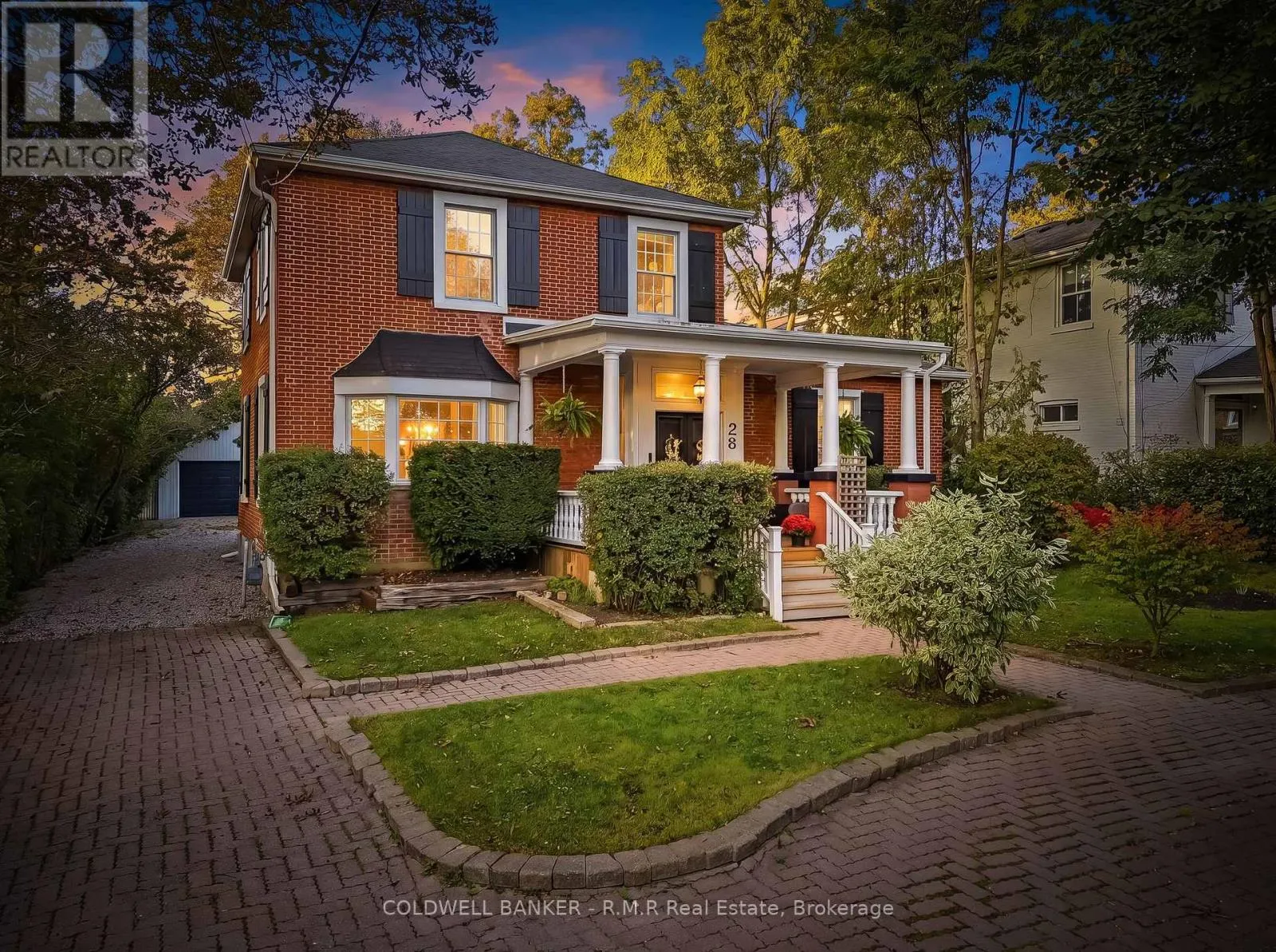 28 UNIVERSITY AVENUE W