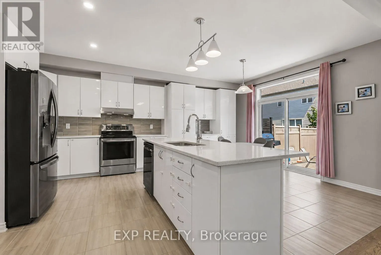 719 CASHMERE TERRACE