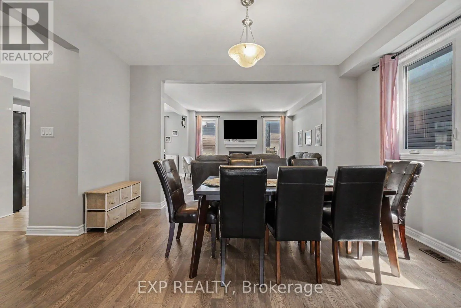 719 CASHMERE TERRACE