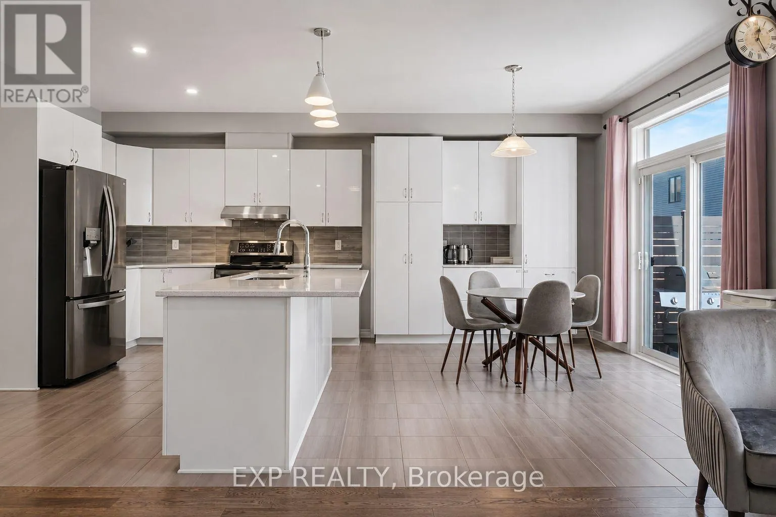 719 CASHMERE TERRACE