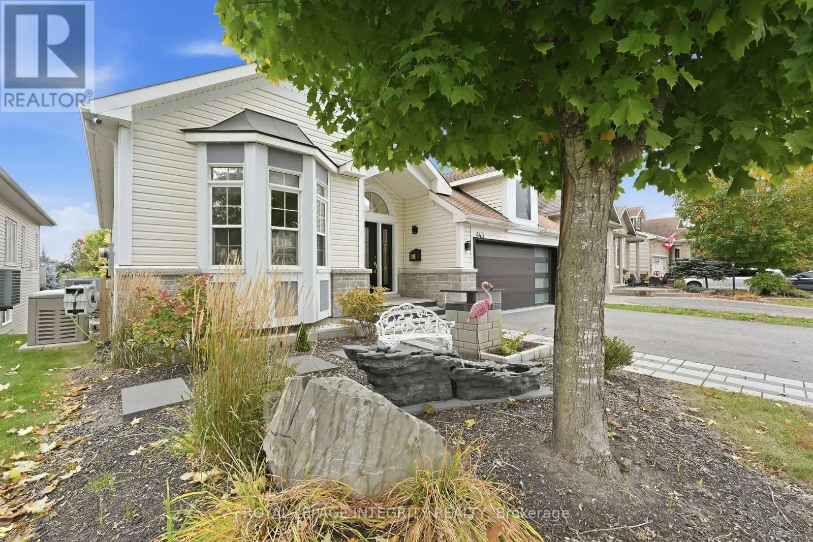 443 LANDSWOOD WAY
