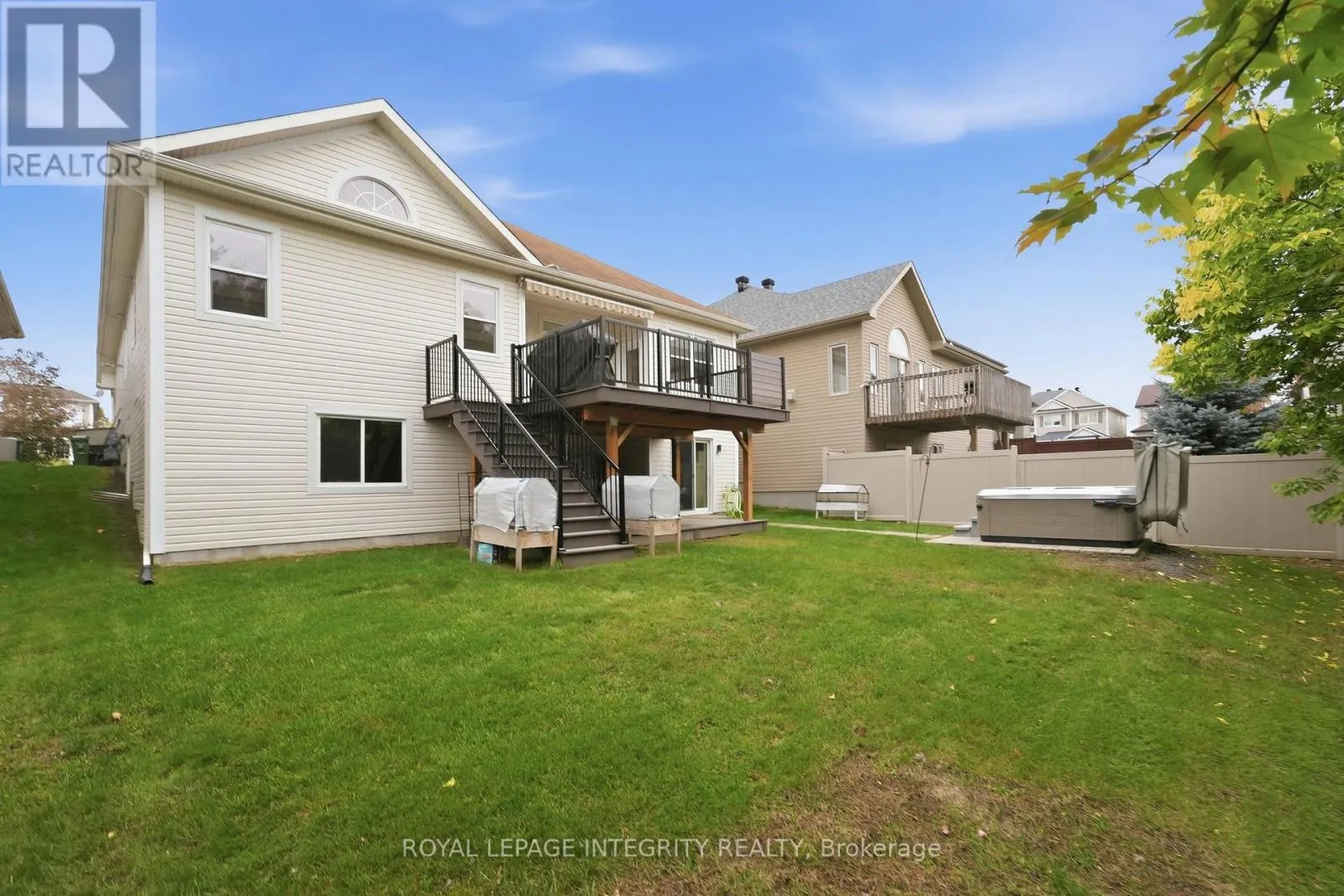 443 LANDSWOOD WAY