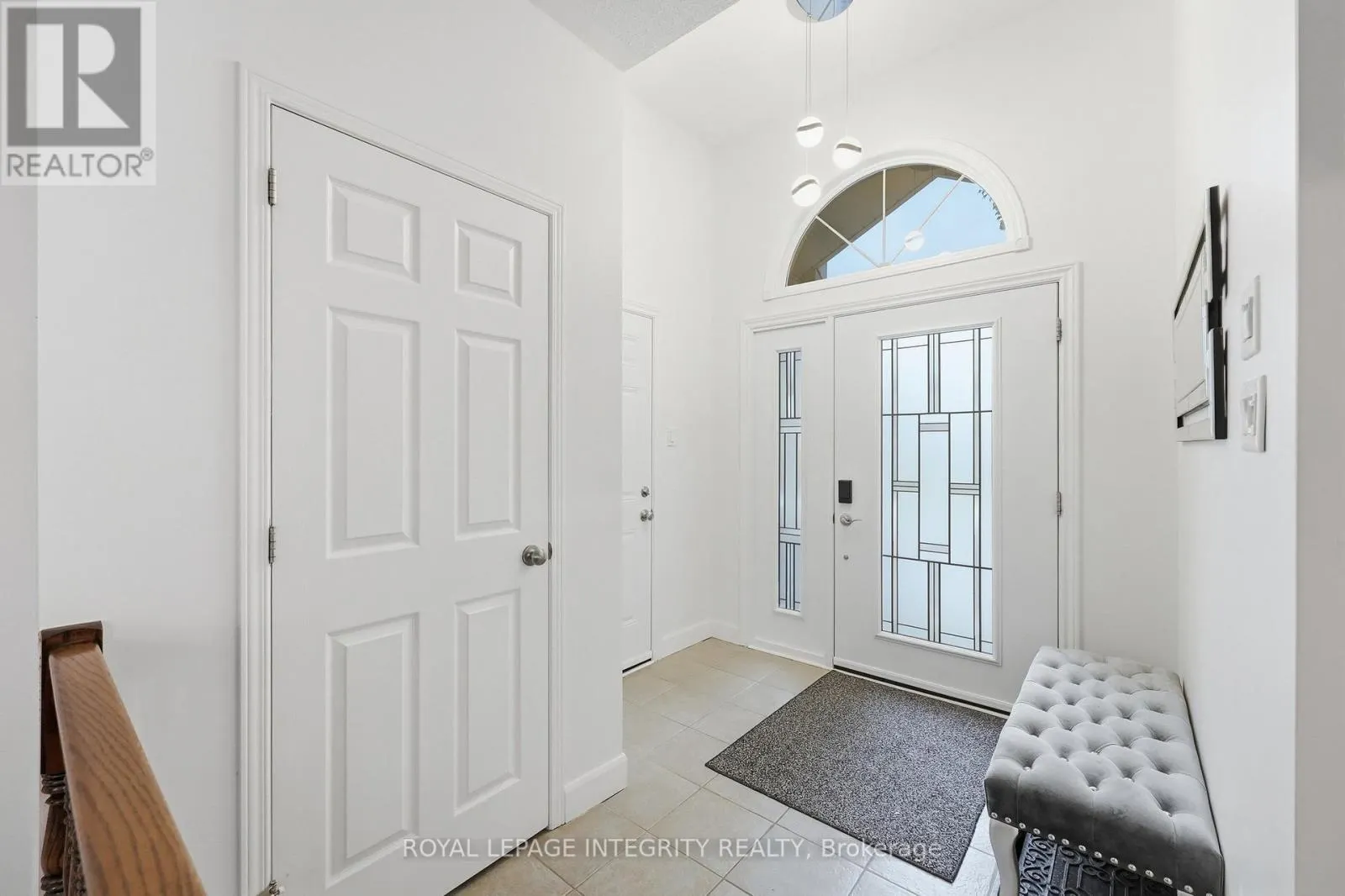 443 LANDSWOOD WAY