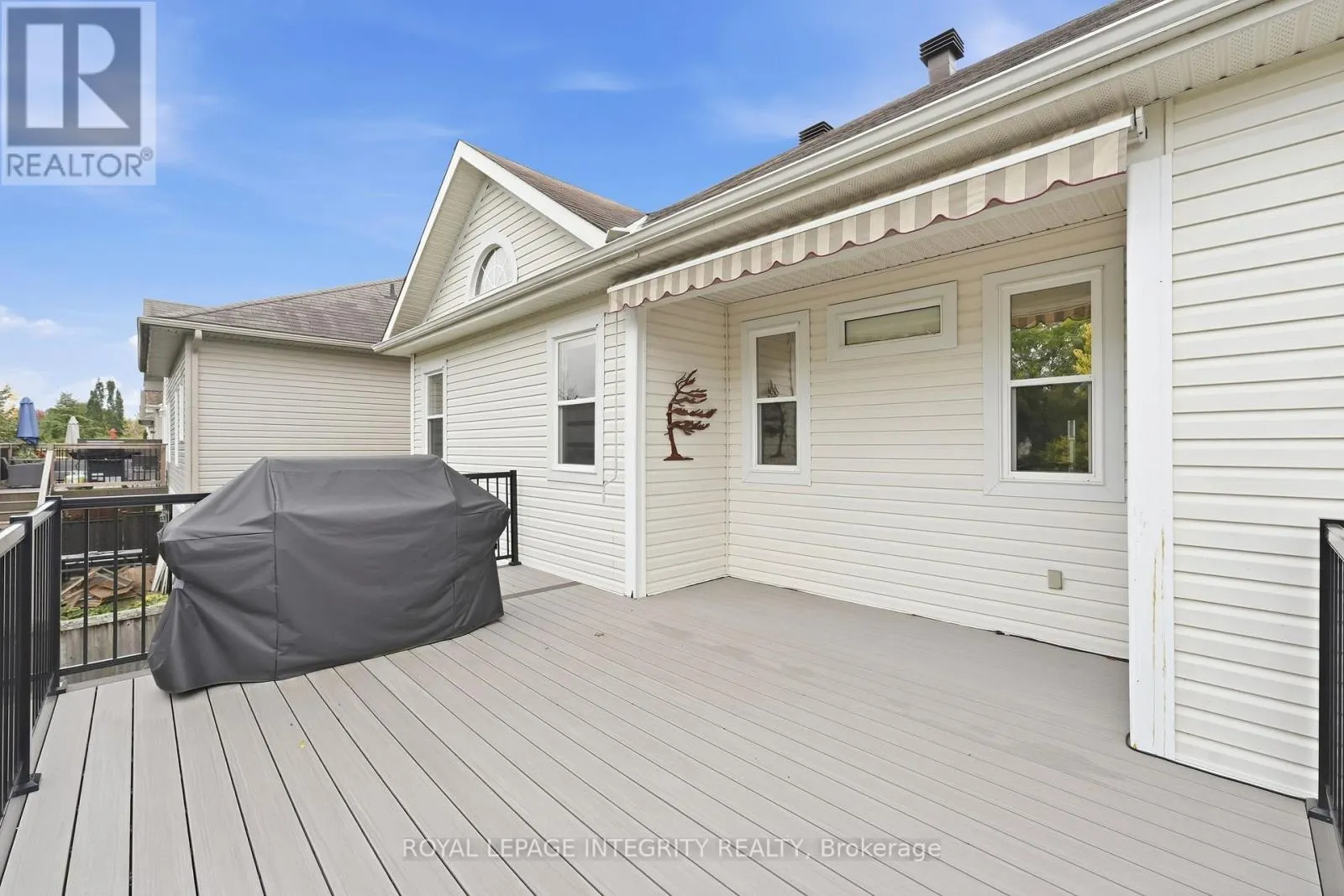 443 LANDSWOOD WAY