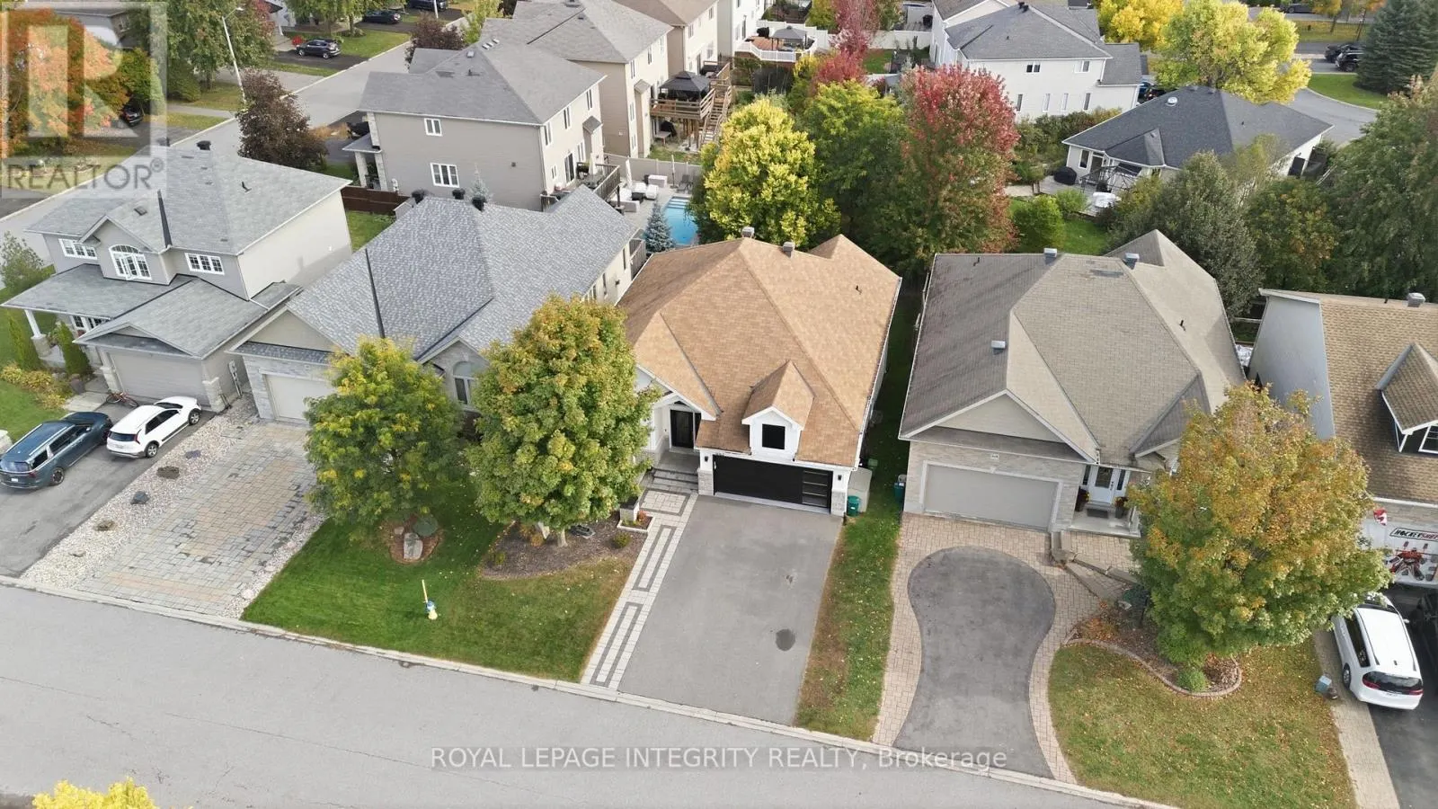443 LANDSWOOD WAY