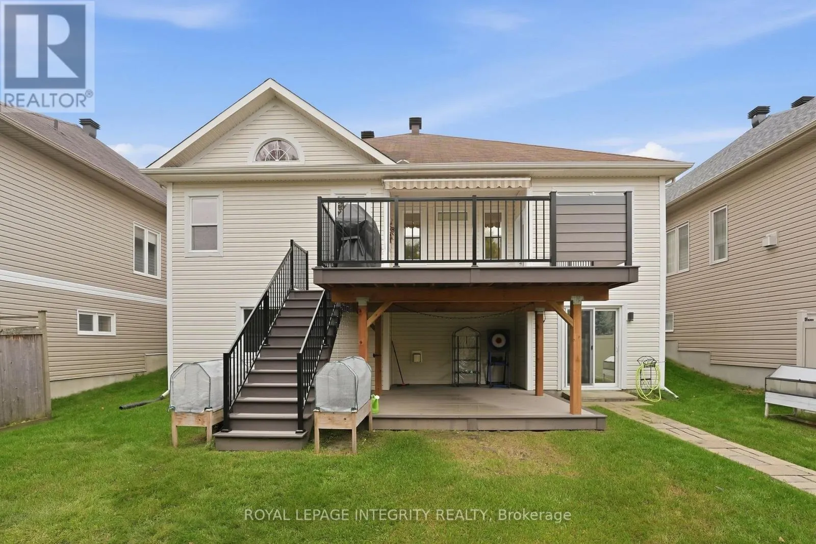 443 LANDSWOOD WAY