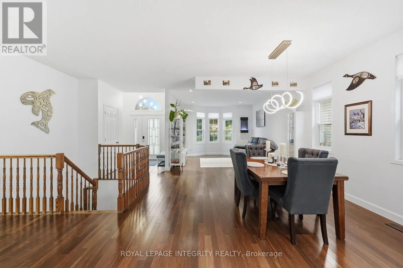 443 LANDSWOOD WAY