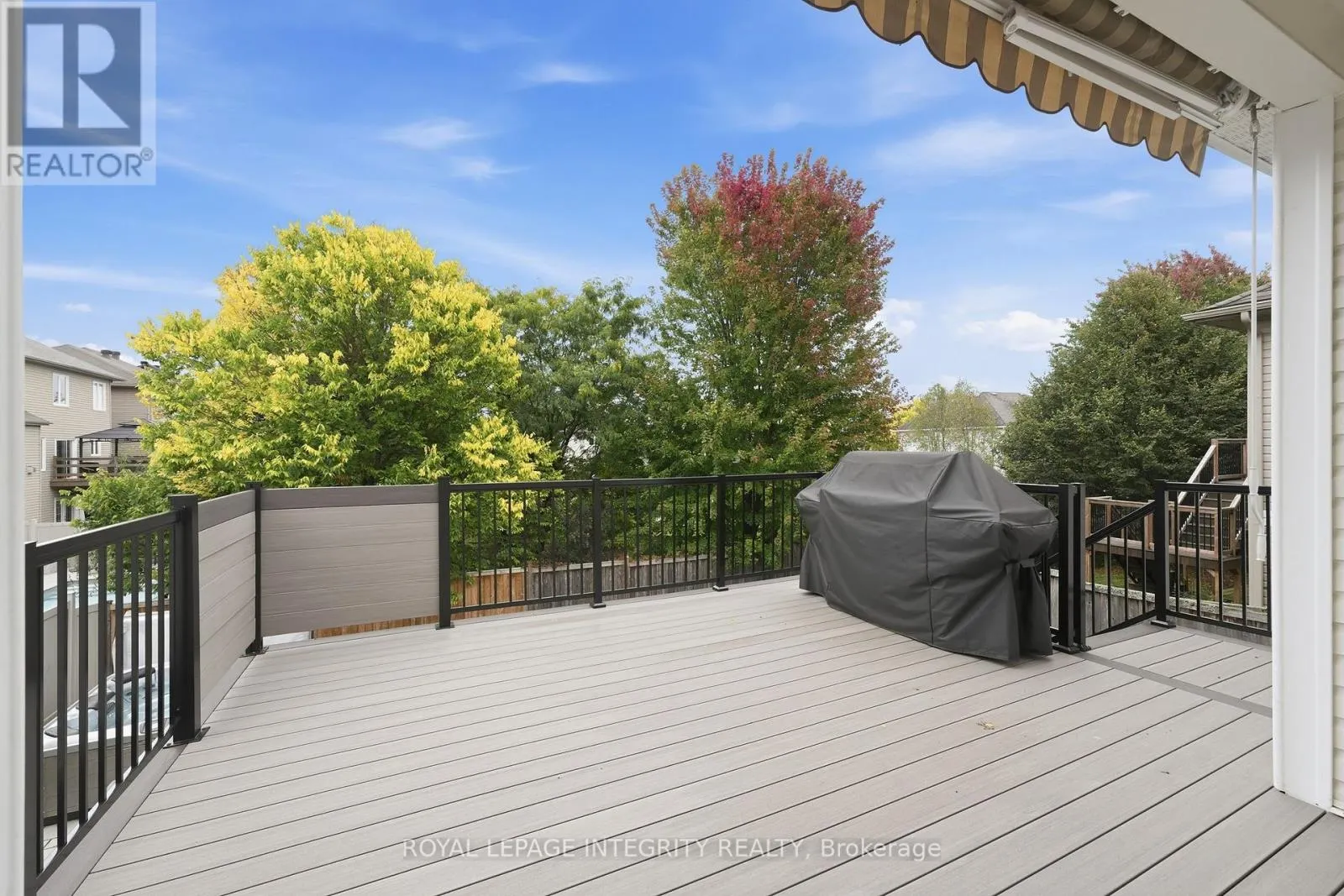 443 LANDSWOOD WAY
