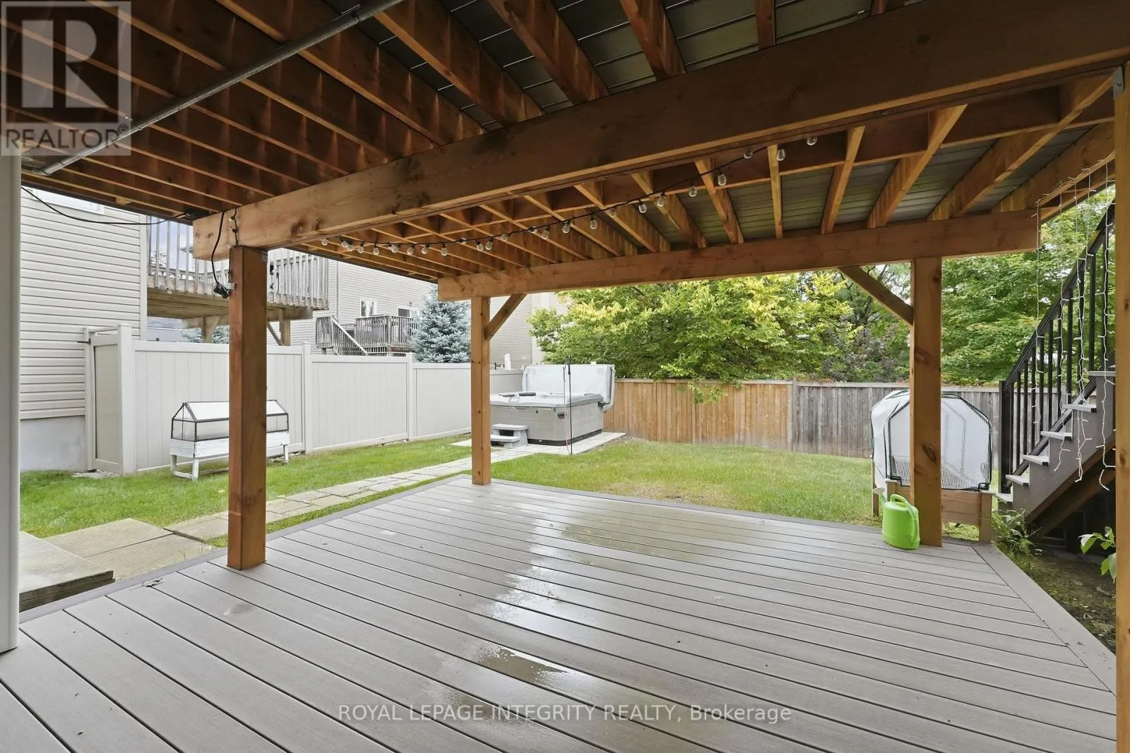 443 LANDSWOOD WAY