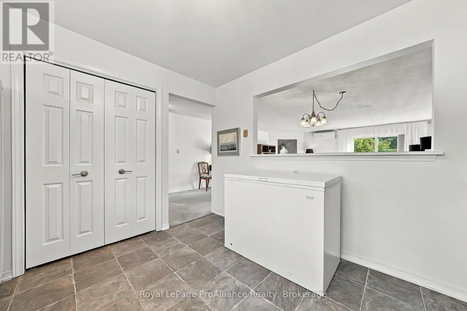 10 - 179 HERCHIMER AVENUE #10