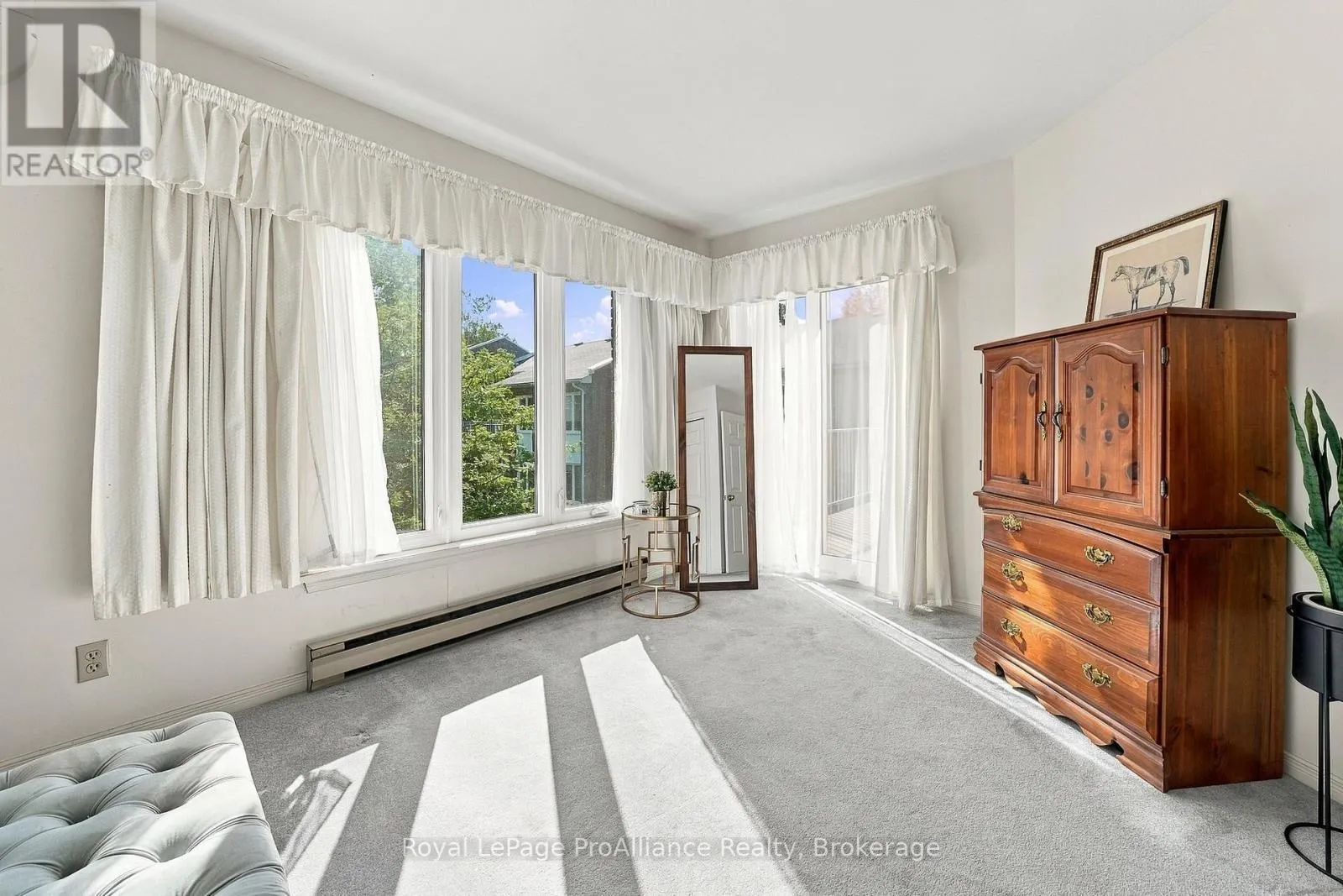 10 - 179 HERCHIMER AVENUE #10