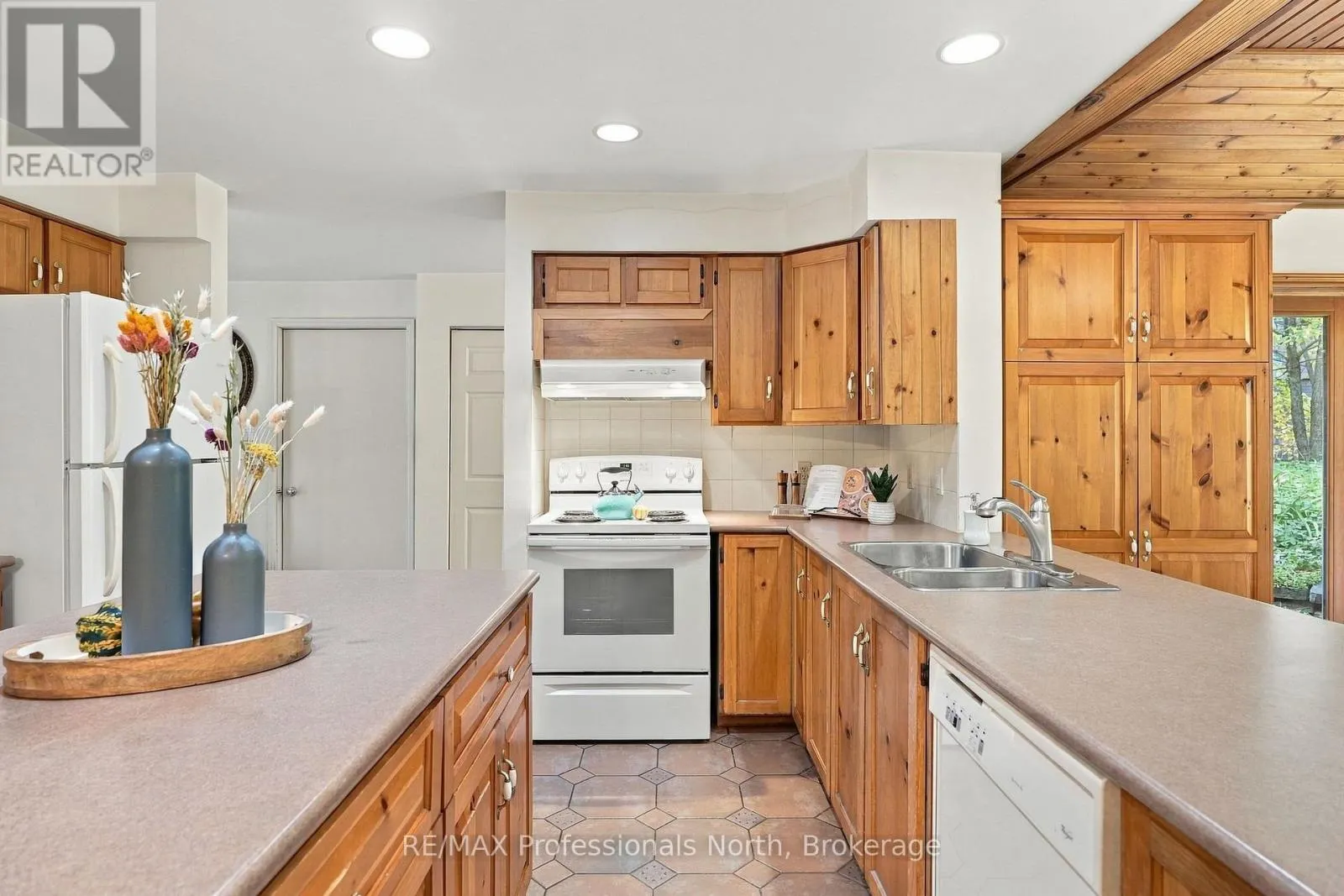 1164 NICHOLLS ROAD