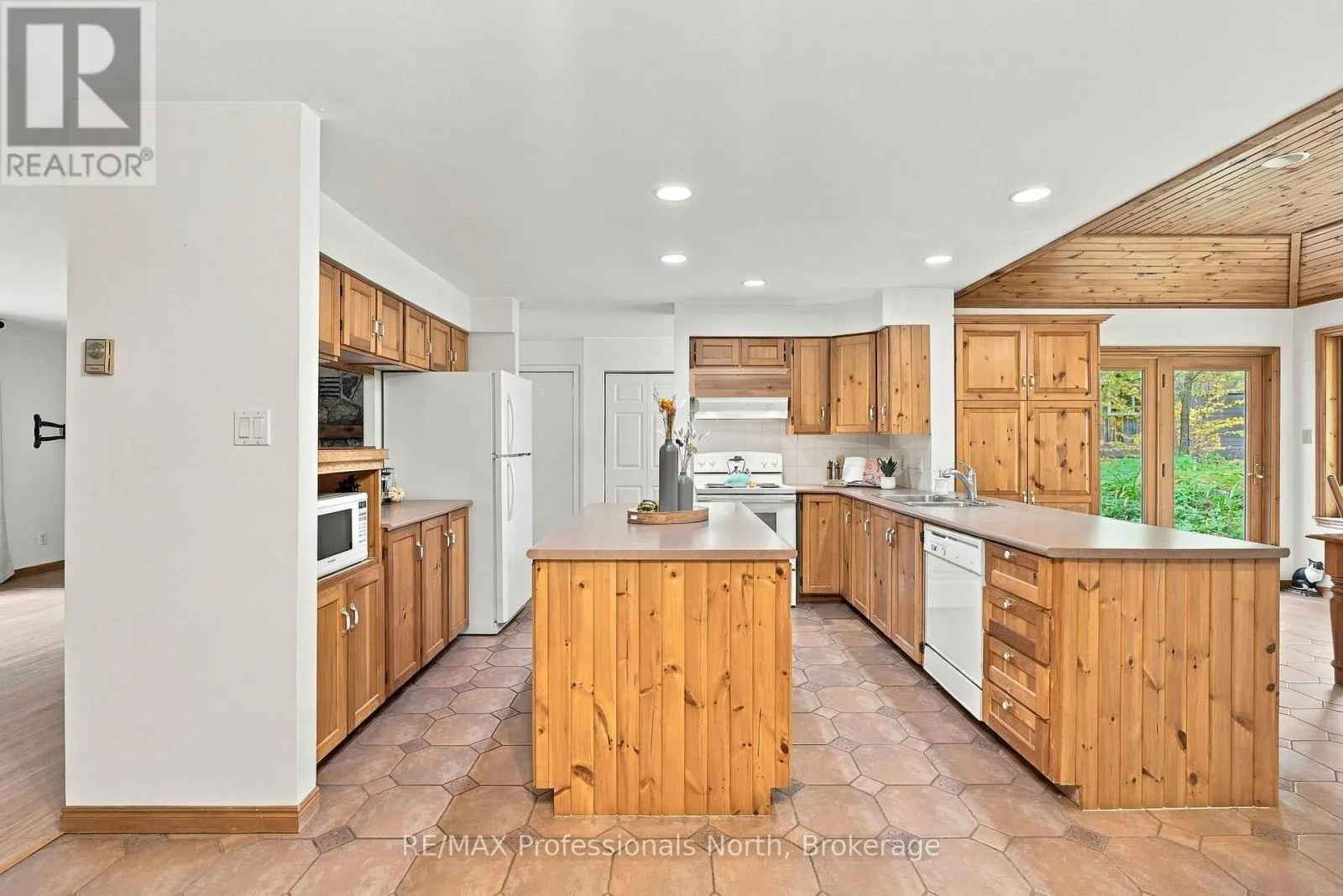 1164 NICHOLLS ROAD