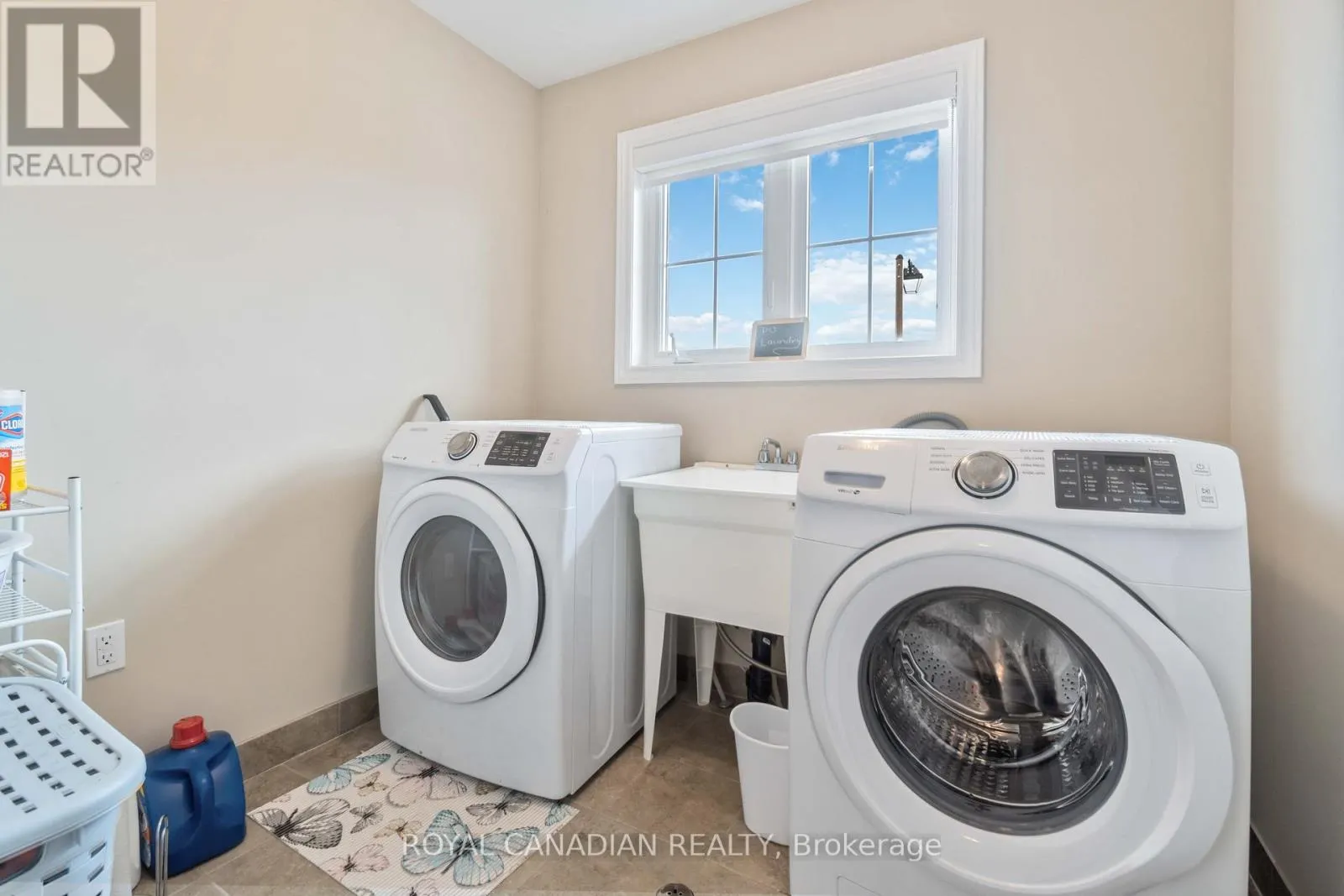 92 BETHUNE AVENUE