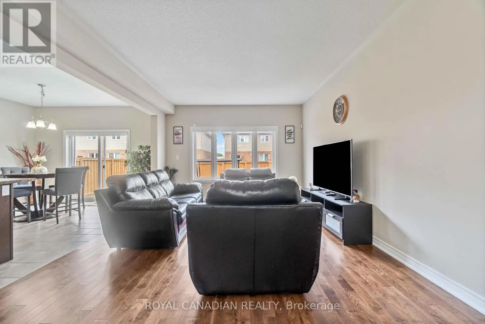 92 BETHUNE AVENUE