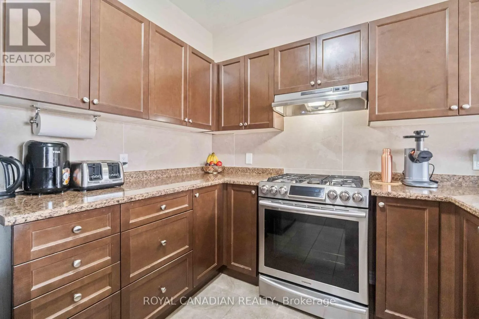 92 BETHUNE AVENUE