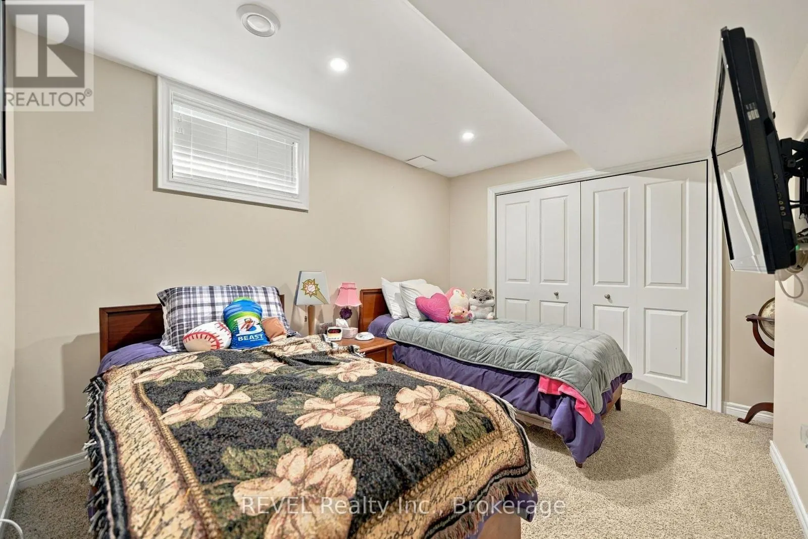 2504 MARINELLI DRIVE