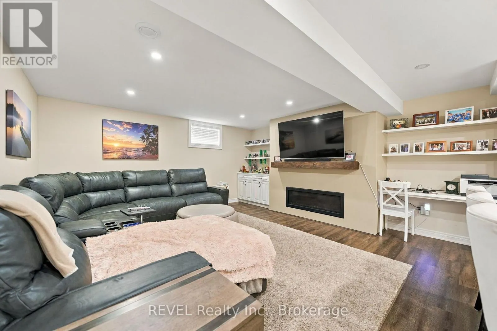 2504 MARINELLI DRIVE