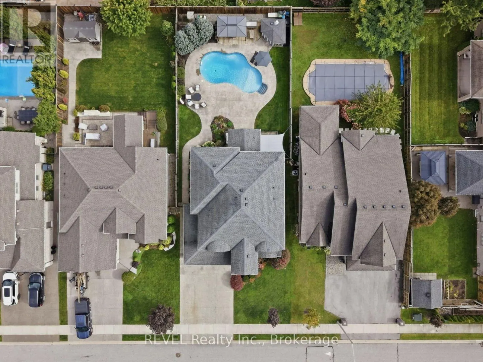 2504 MARINELLI DRIVE