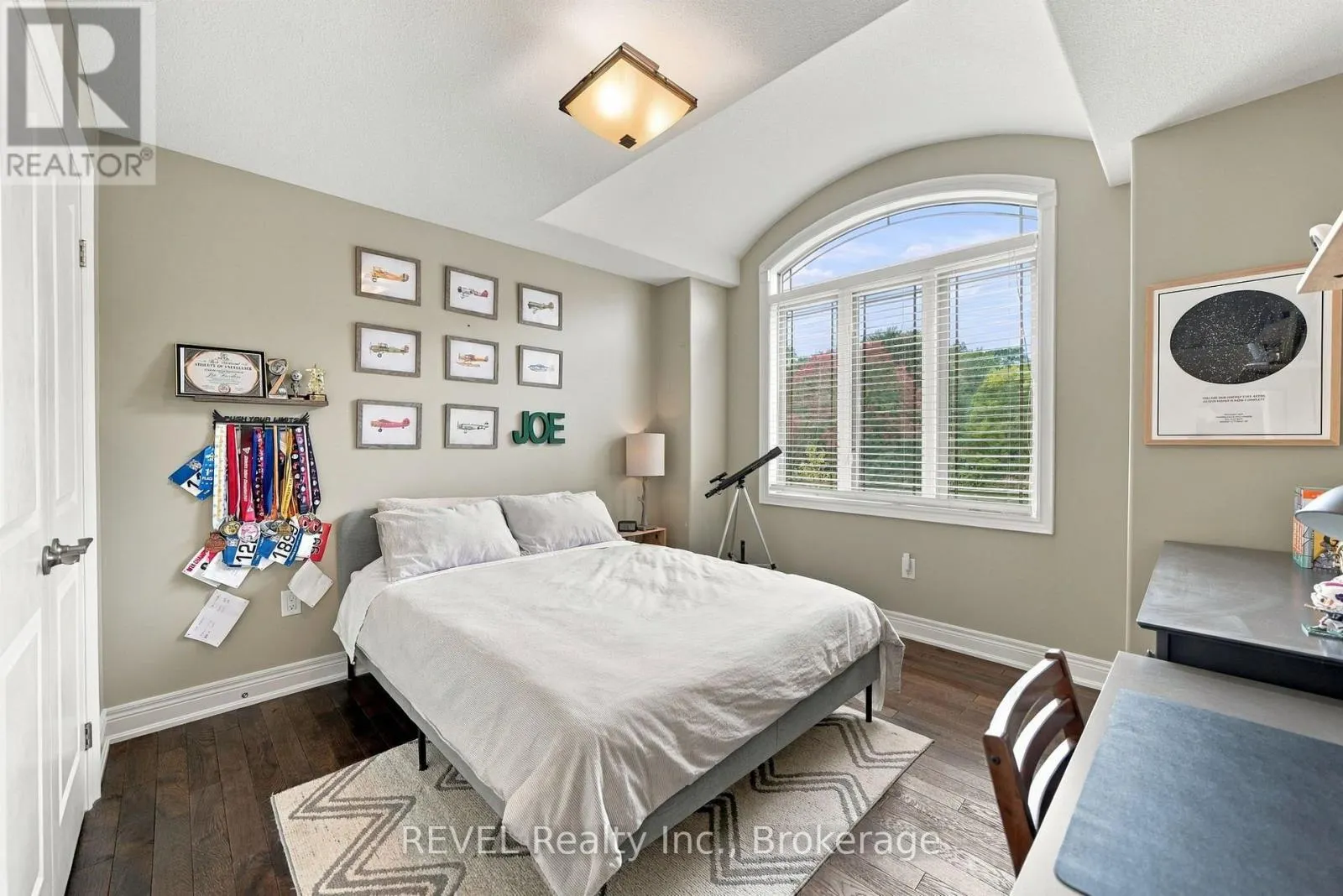 2504 MARINELLI DRIVE
