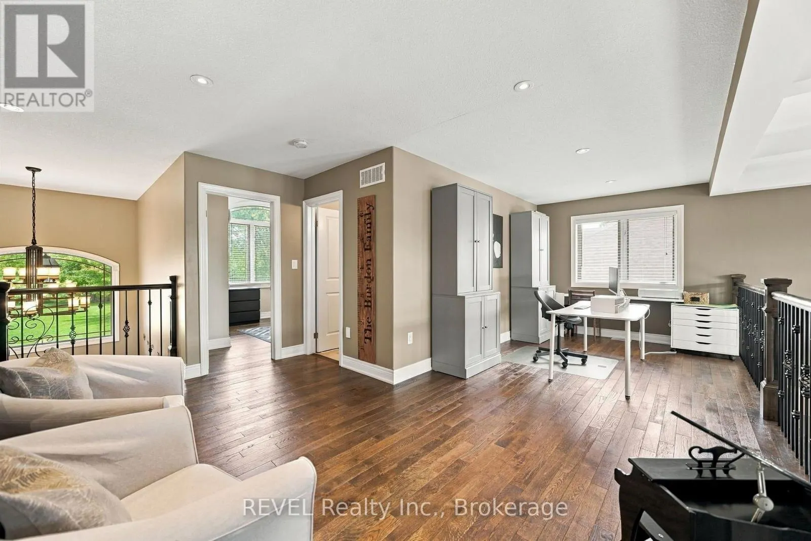 2504 MARINELLI DRIVE