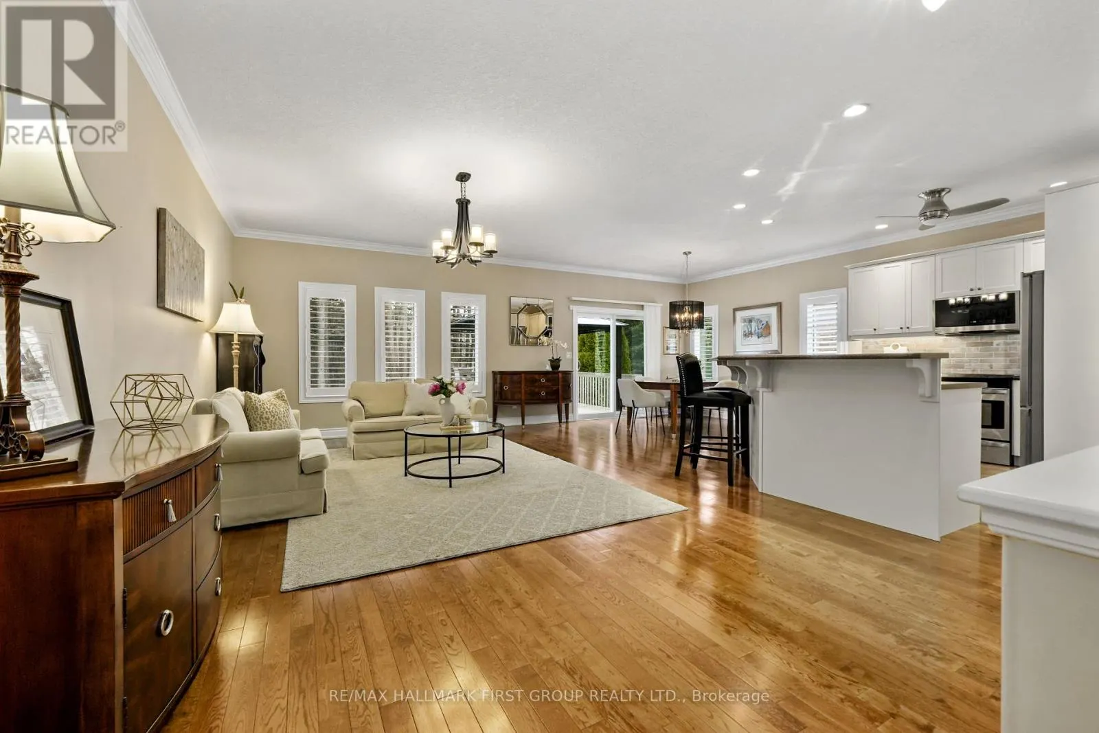 489 FOOTE CRESCENT