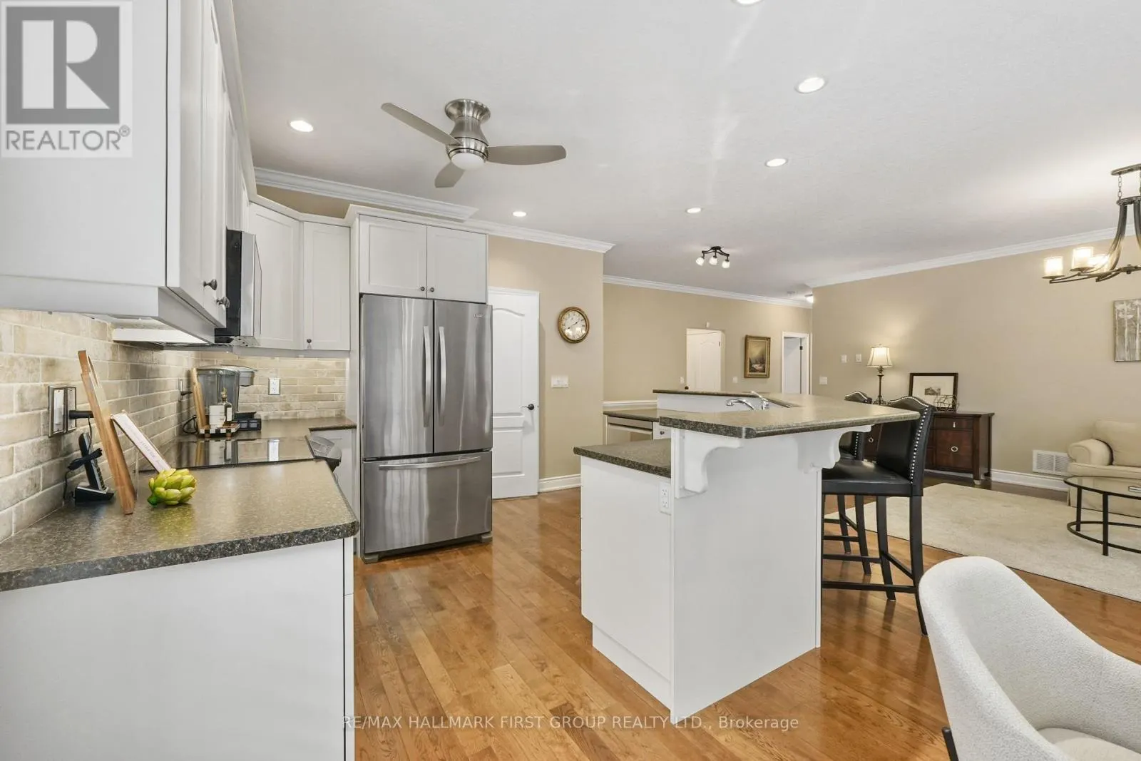 489 FOOTE CRESCENT