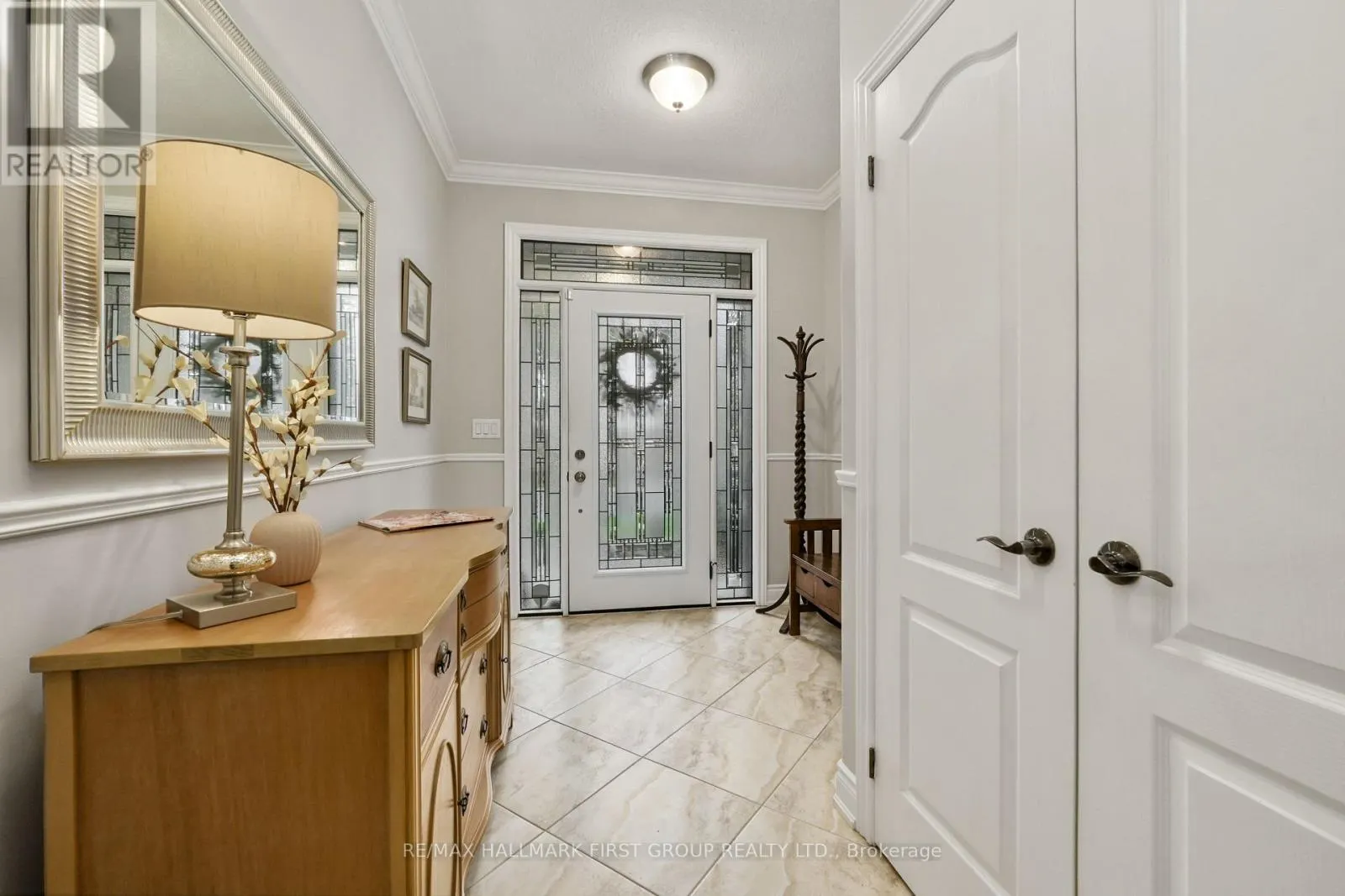 489 FOOTE CRESCENT
