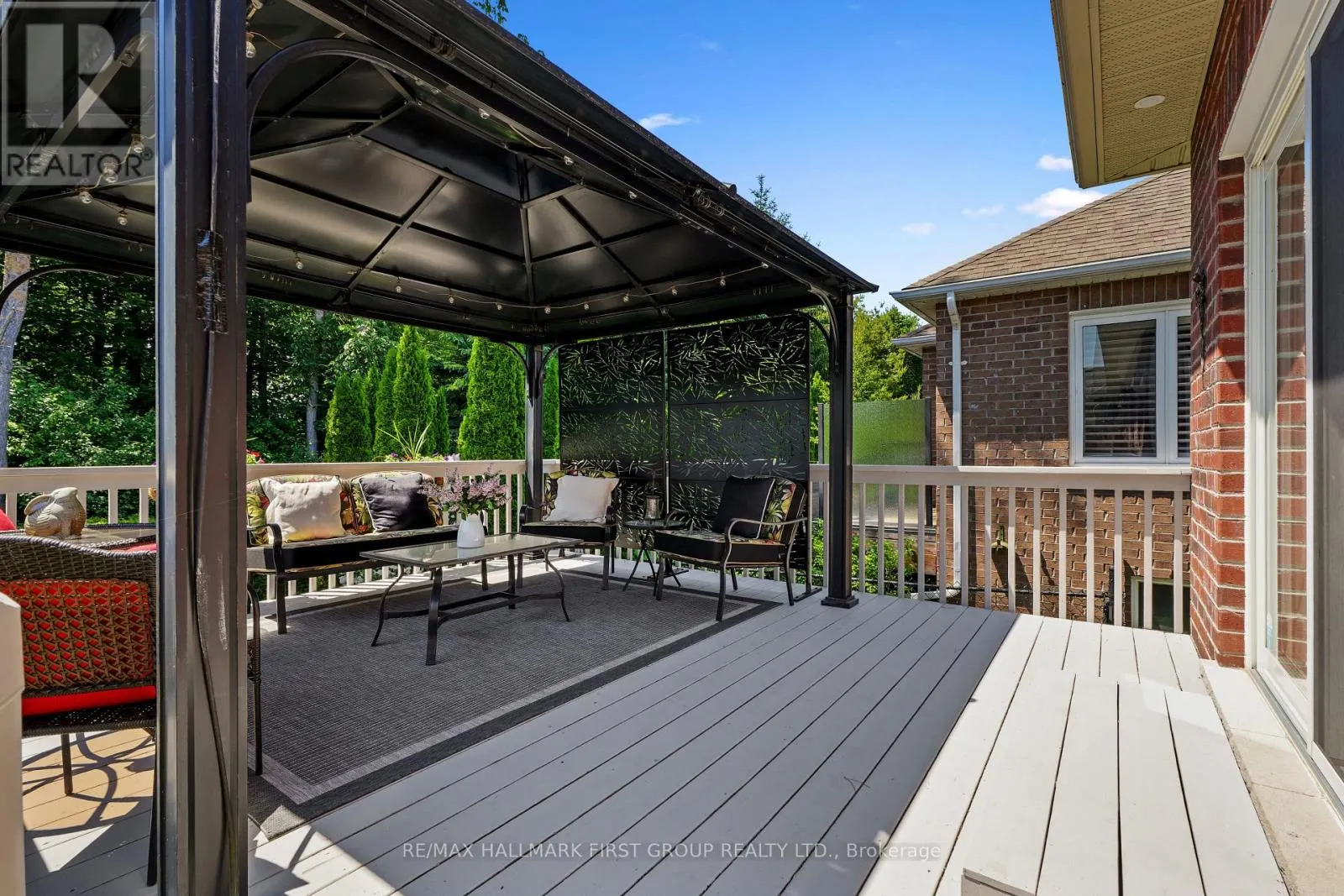 489 FOOTE CRESCENT