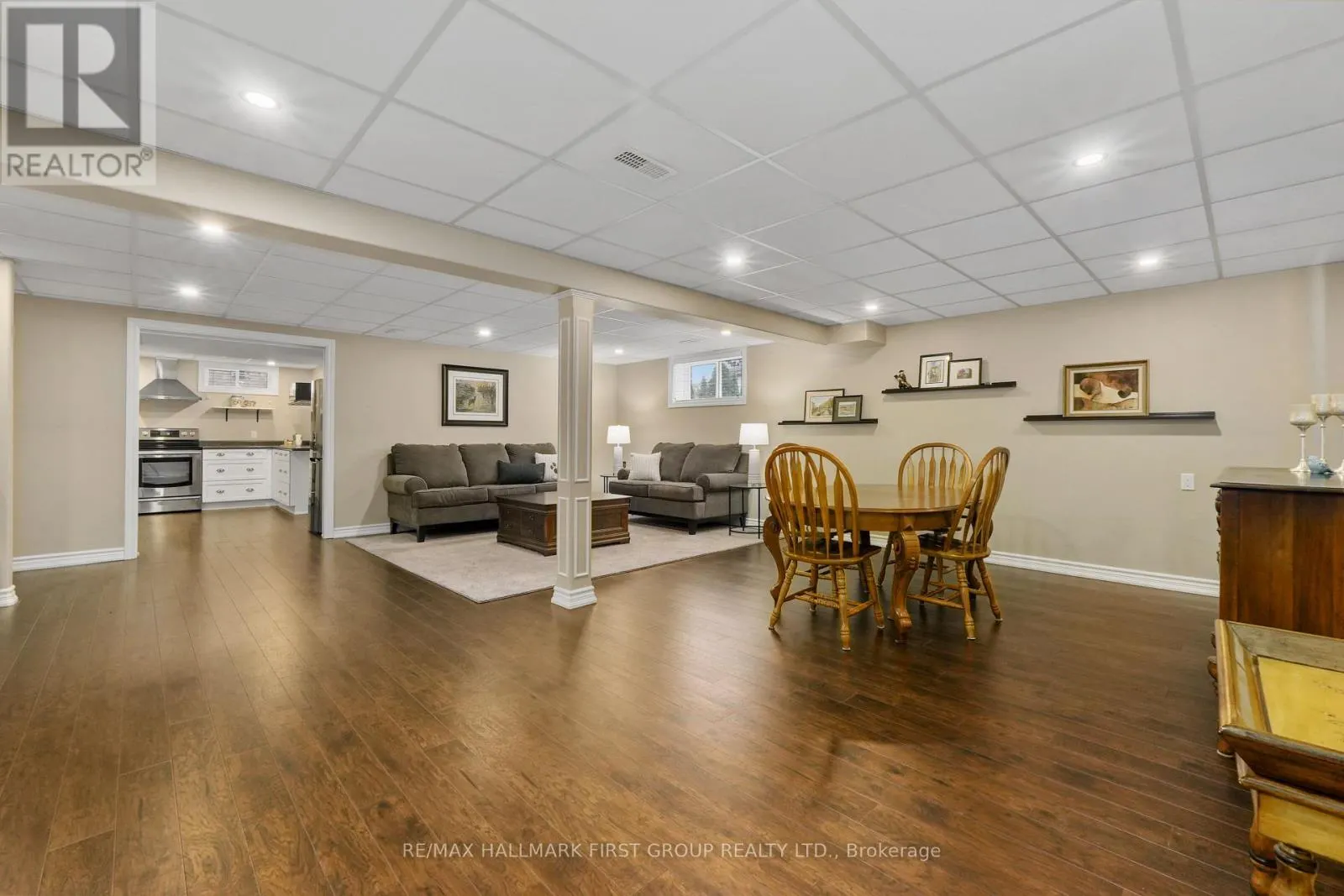 489 FOOTE CRESCENT