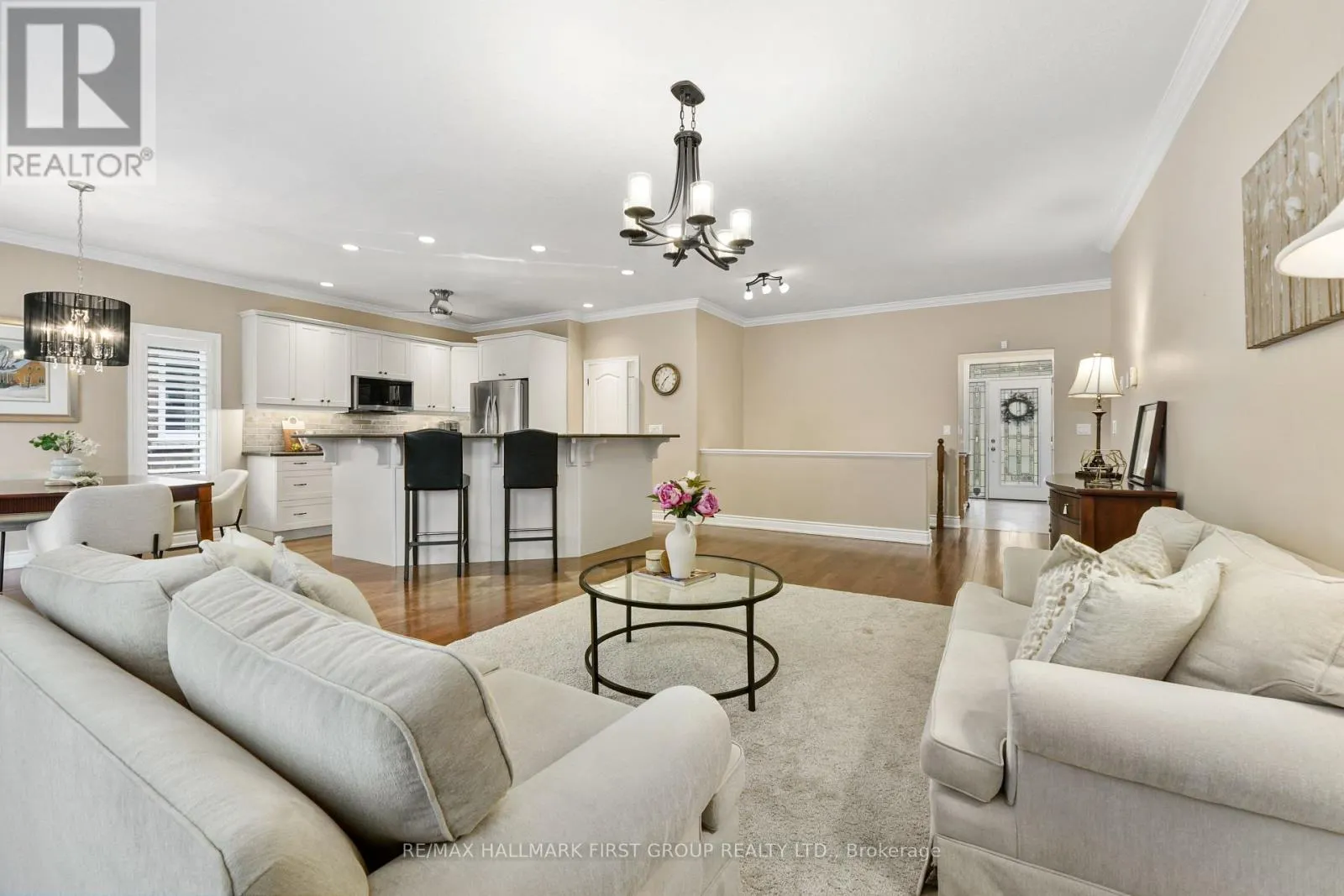 489 FOOTE CRESCENT