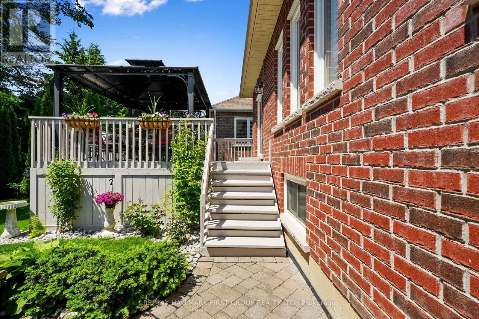 489 FOOTE CRESCENT