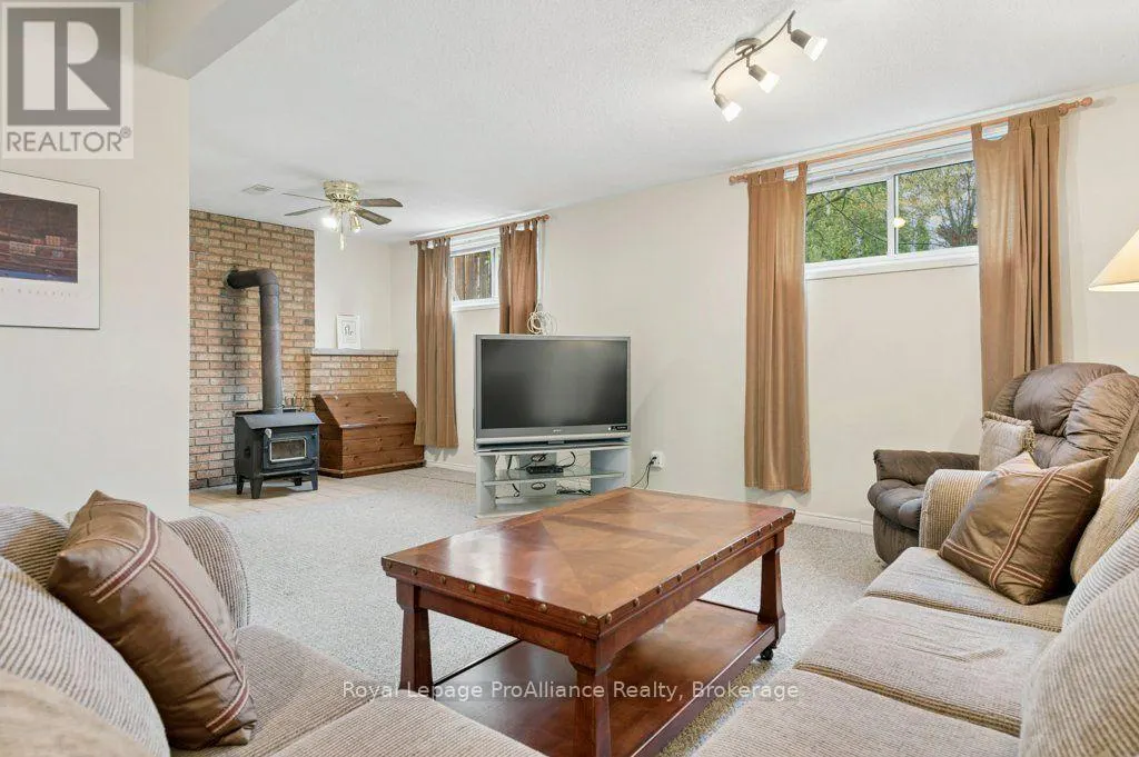 21 FORRESTER COURT