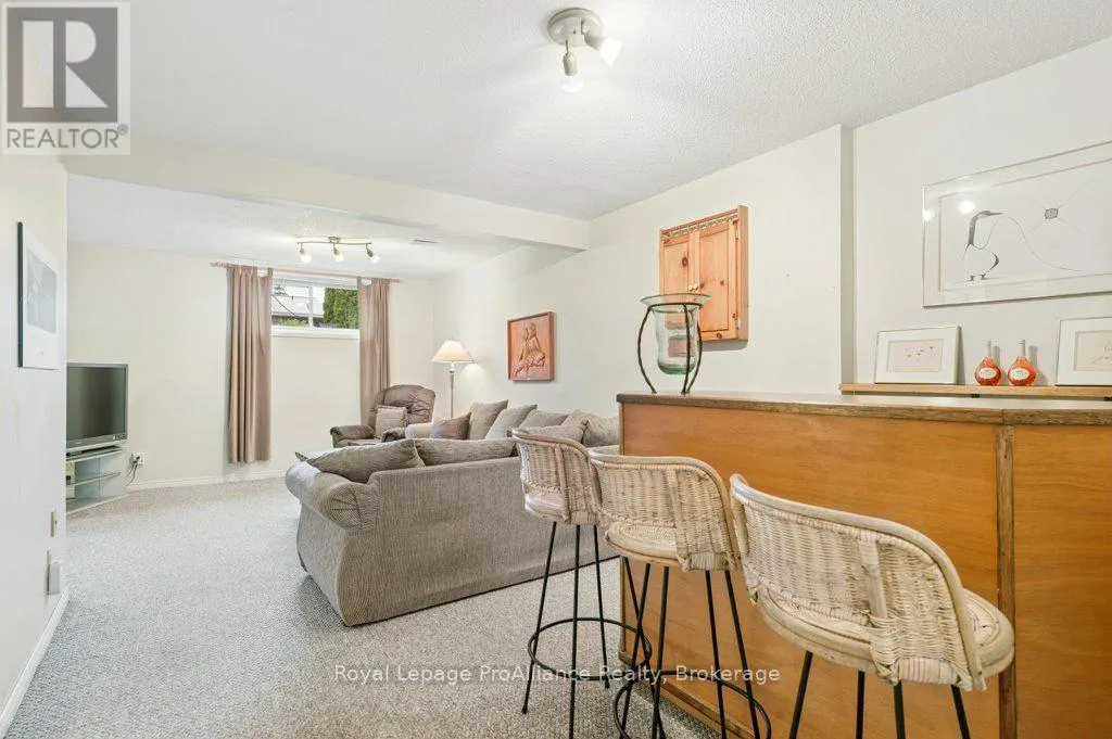 21 FORRESTER COURT