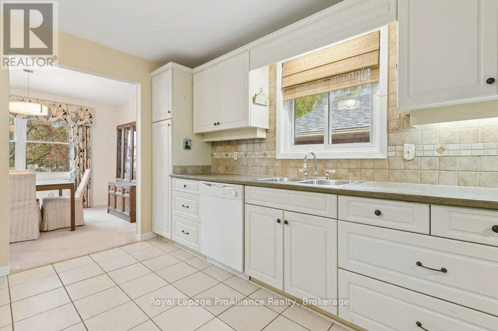 21 FORRESTER COURT