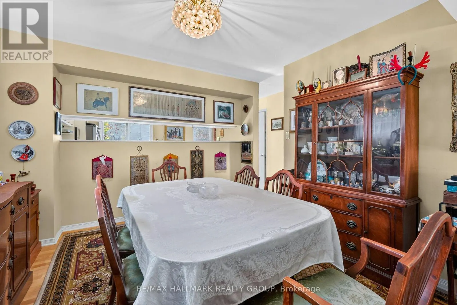 2 - 121 MACKAY STREET